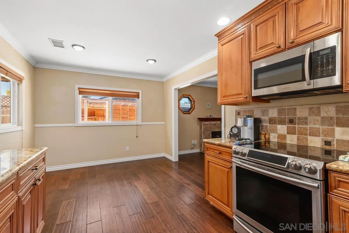 https://cdn.realtyfeed.com/cdn/127/260014720/dbc853aad76cf6a1af8c187f4849c2f5.webp