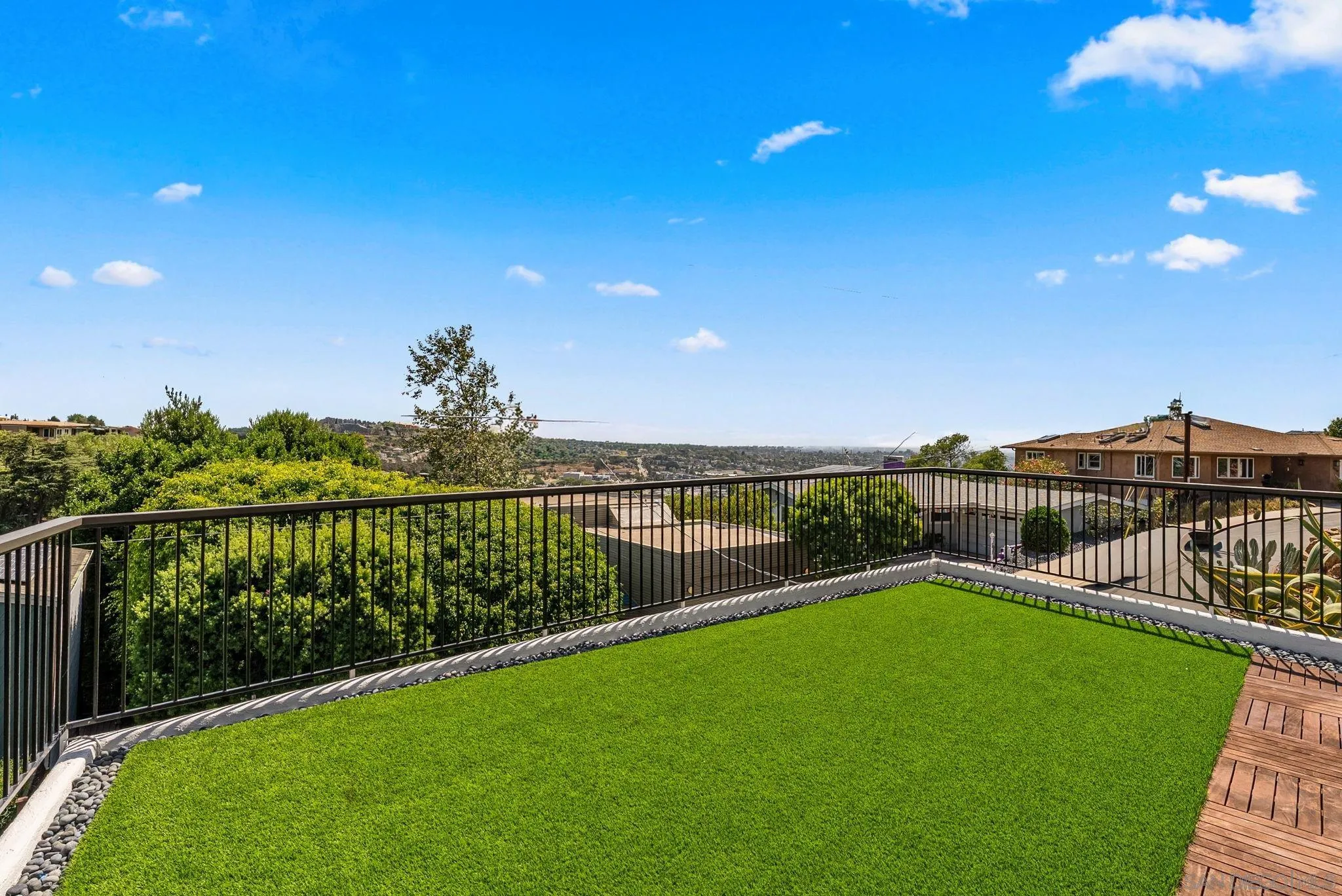 https://cdn.realtyfeed.com/cdn/127/260014722/36b029ccb476a5e56f23167c32fd9ec9.webp