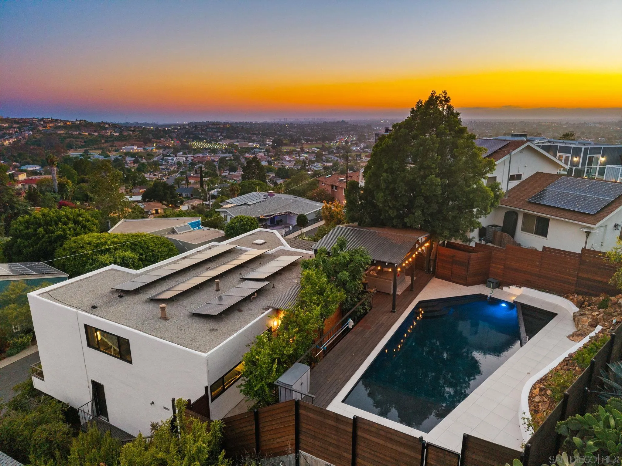 https://cdn.realtyfeed.com/cdn/127/260014722/65f86f7abef3b2724e0a423535aaf487.webp
