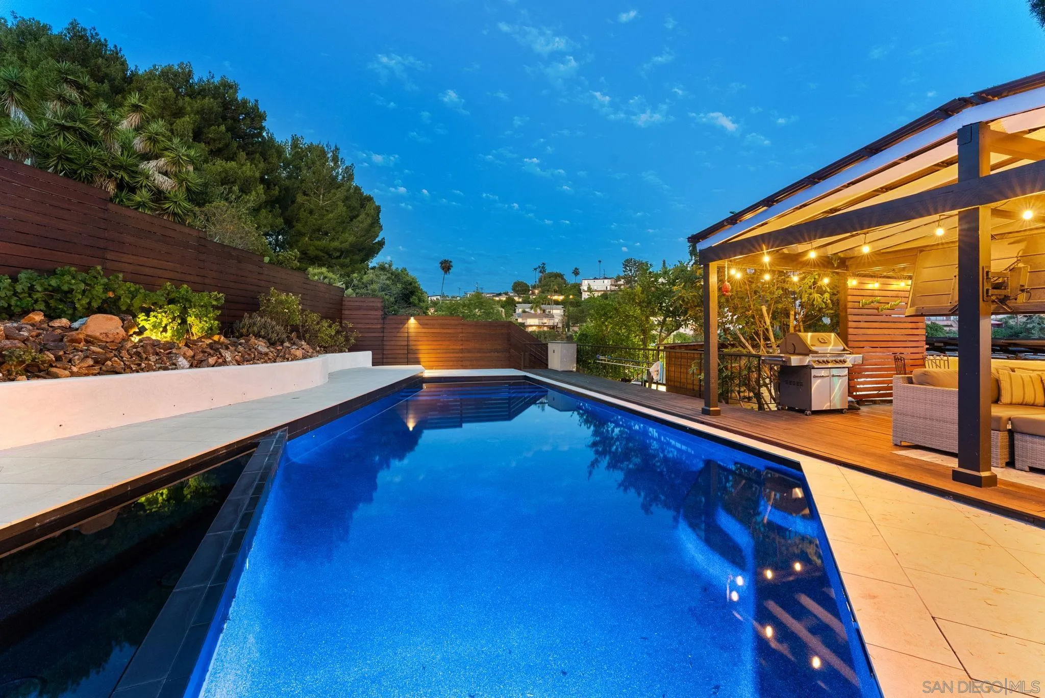 https://cdn.realtyfeed.com/cdn/127/260014722/a75178f383c7c169fcf0e02503123d40.webp