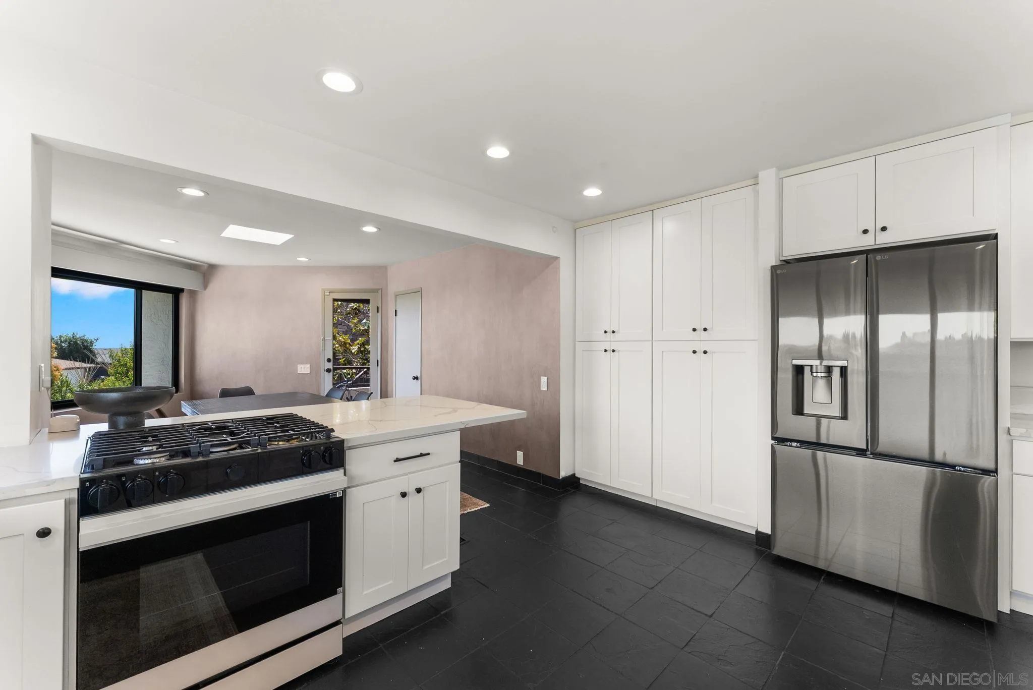 https://cdn.realtyfeed.com/cdn/127/260014722/d66d708e64f28bddd76986f9b74eda08.webp
