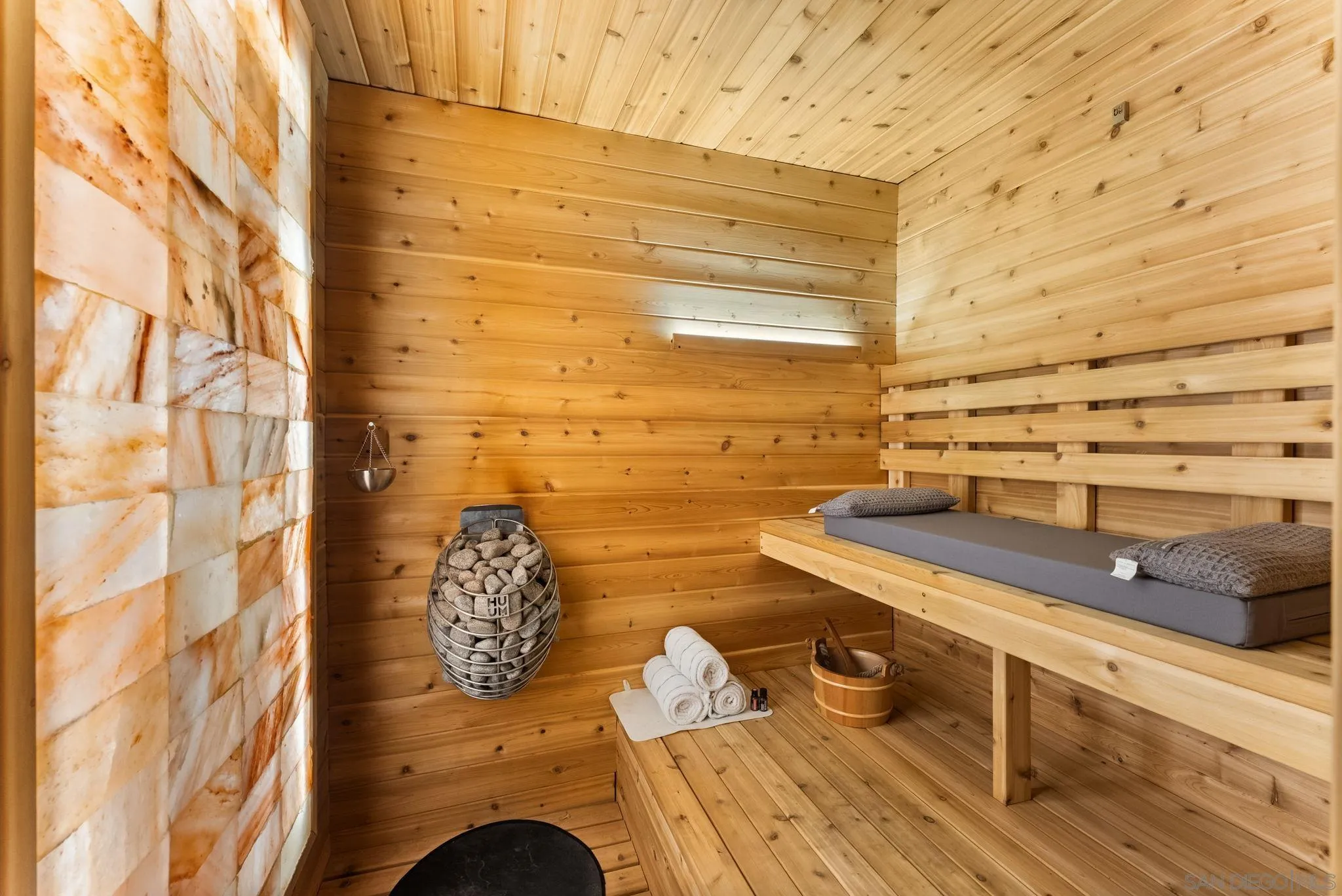 https://cdn.realtyfeed.com/cdn/127/260014722/f4415d996fd04d19f49e18058543f1e1.webp
