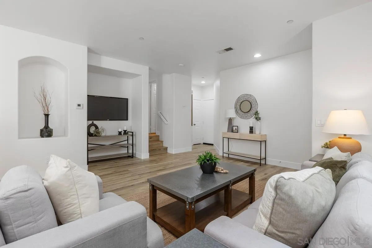 https://cdn.realtyfeed.com/cdn/127/260014723/30b6fb675a943fc84f9154dd4d4db83a.webp