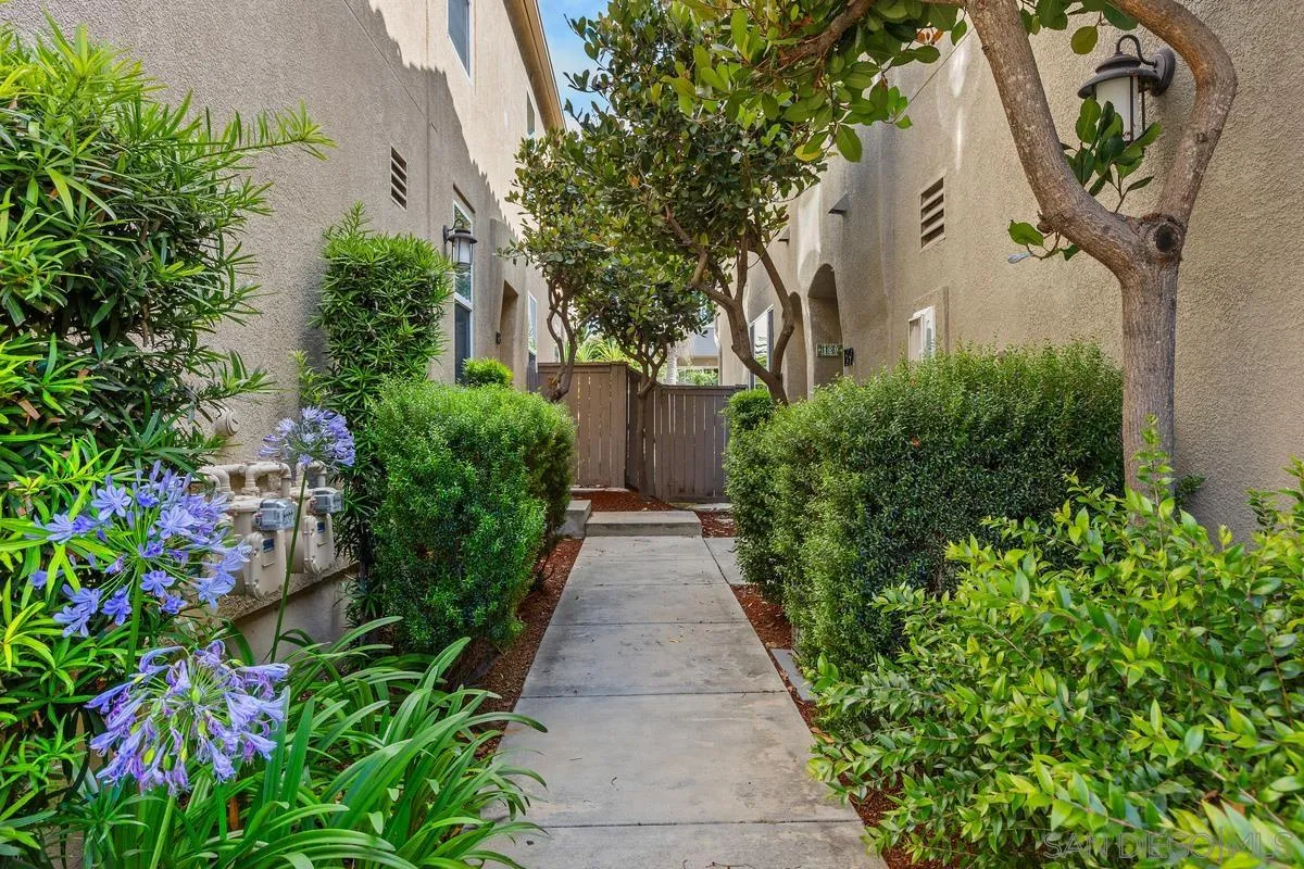 https://cdn.realtyfeed.com/cdn/127/260014723/446673110dc9c3b858152ca1263bf29c.webp