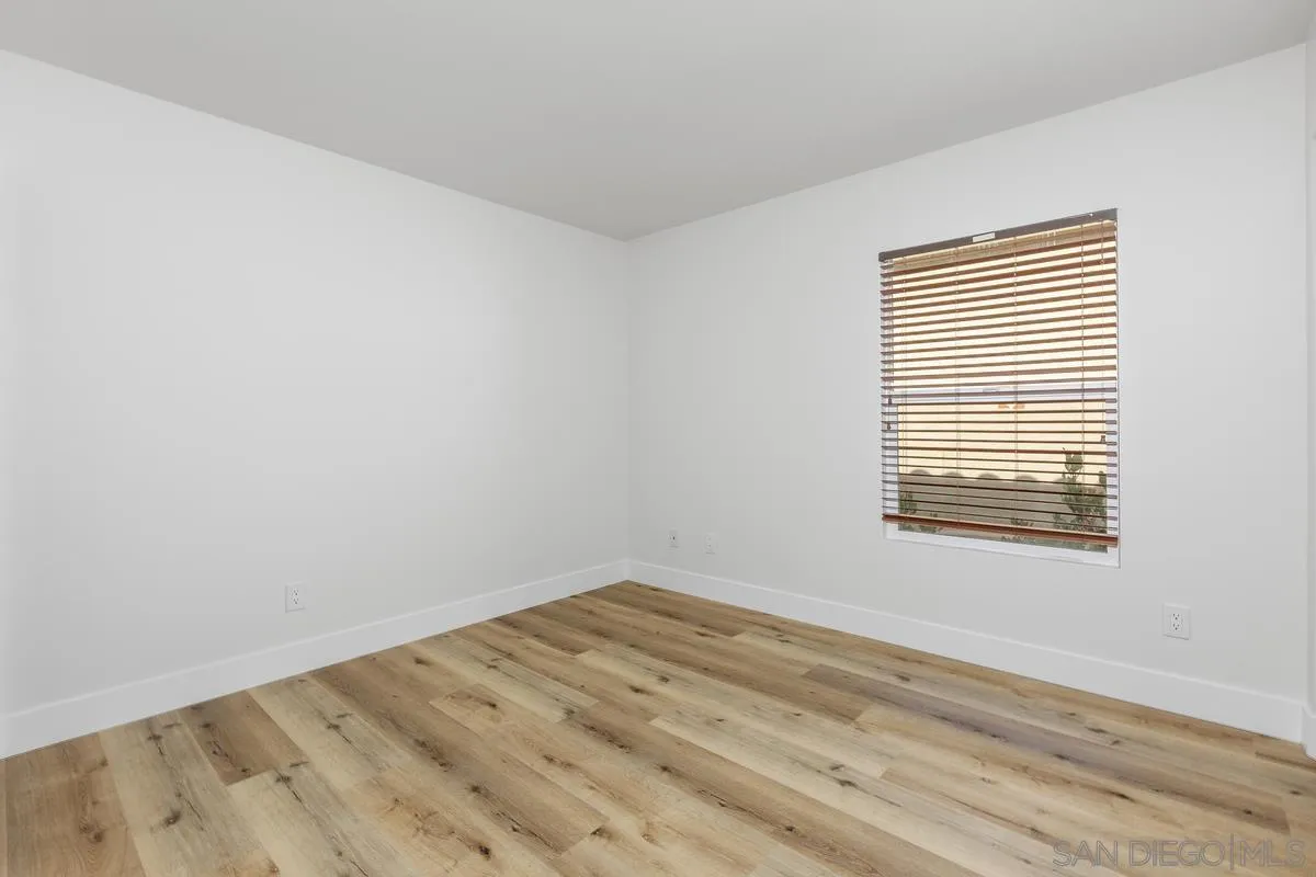 https://cdn.realtyfeed.com/cdn/127/260014723/ebec5f222a8cd1e987bed3a1b273525d.webp
