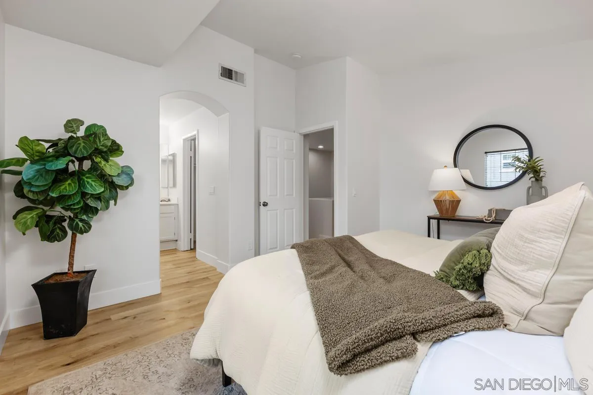 https://cdn.realtyfeed.com/cdn/127/260014723/f74efb4ab2de2b3199c2d6a4156579bd.webp