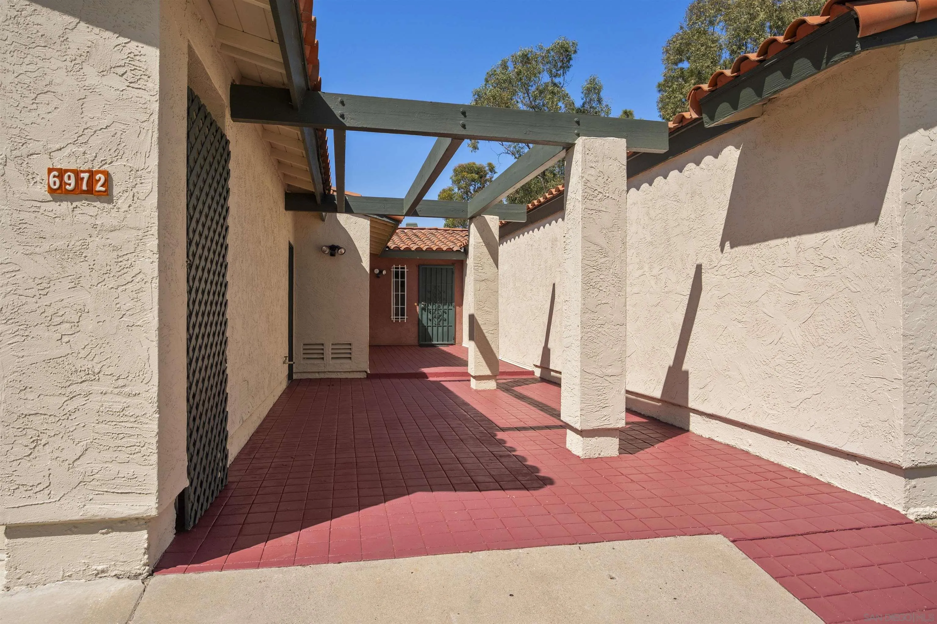 https://cdn.realtyfeed.com/cdn/127/260014726/2c3d938d7b9787646f30d3e845570506.webp