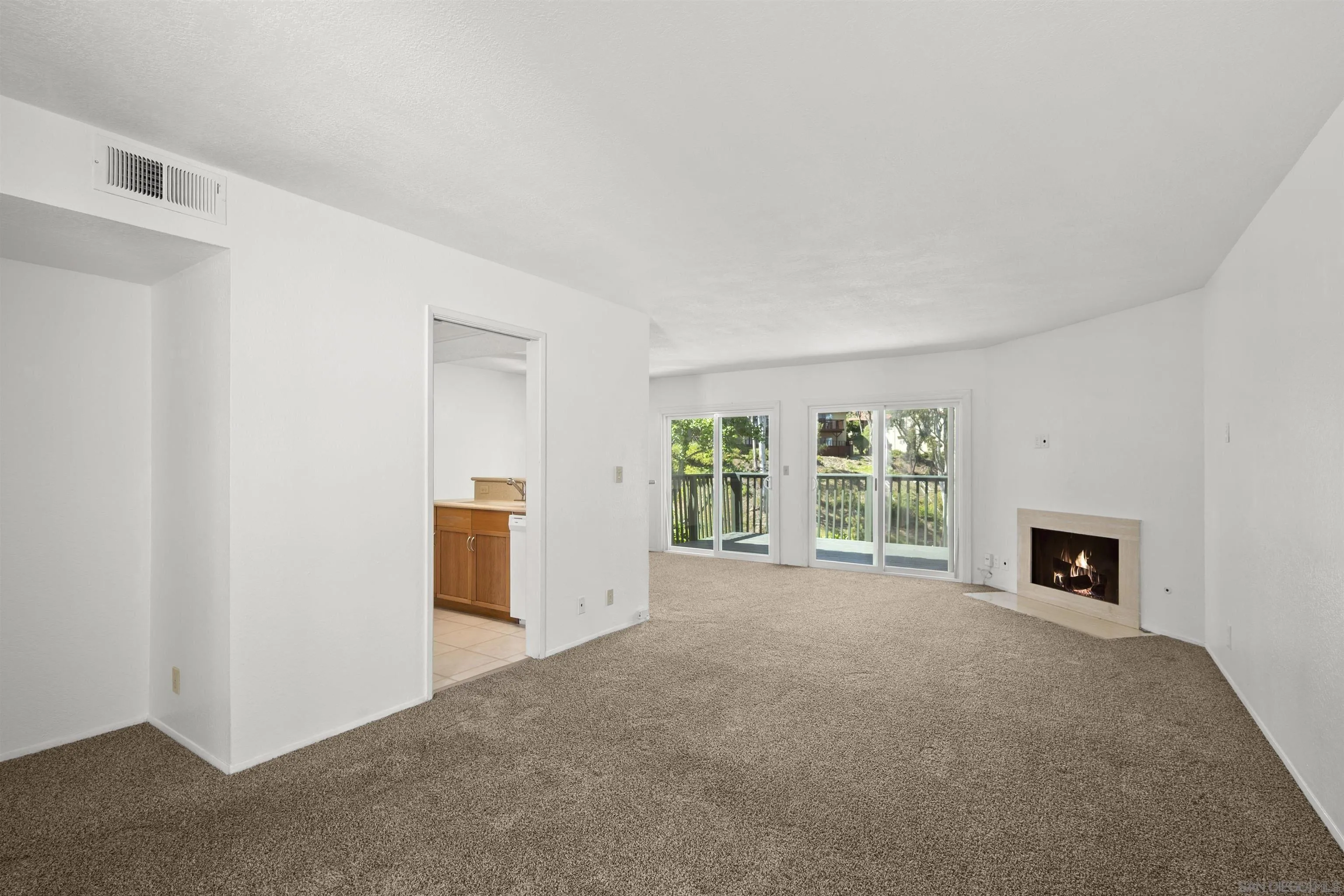 https://cdn.realtyfeed.com/cdn/127/260014726/67c6d6b5c5c8223cd38c46a56bcf4e22.webp