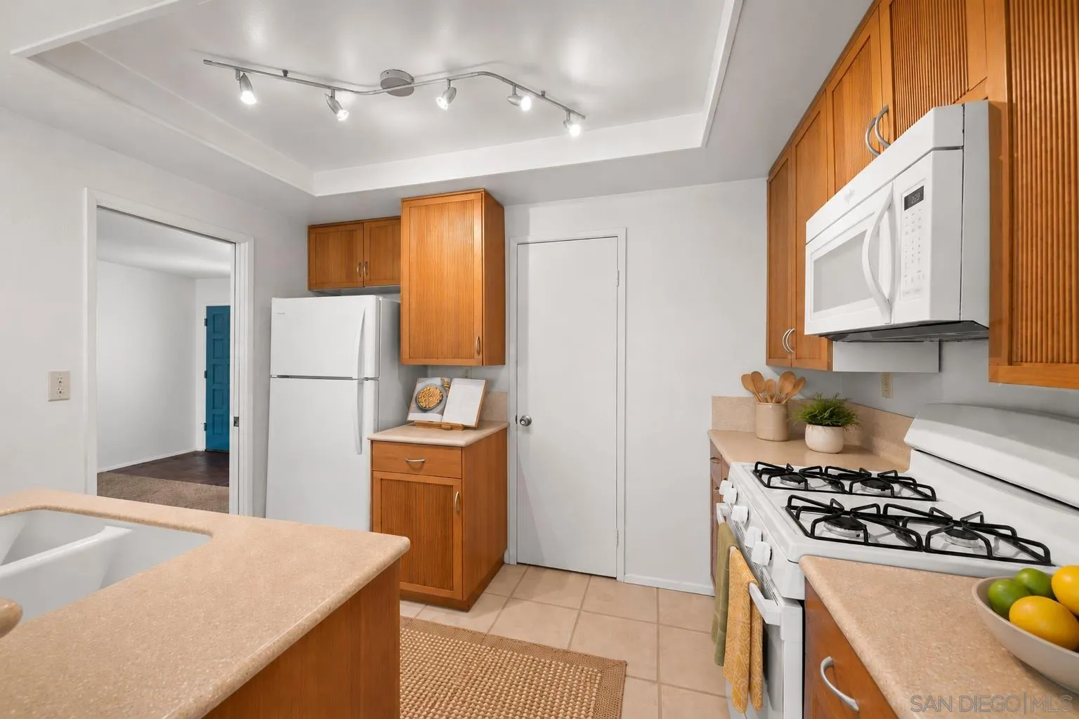 https://cdn.realtyfeed.com/cdn/127/260014726/81c3b56bec9d420d695fb74b238e5d67.webp