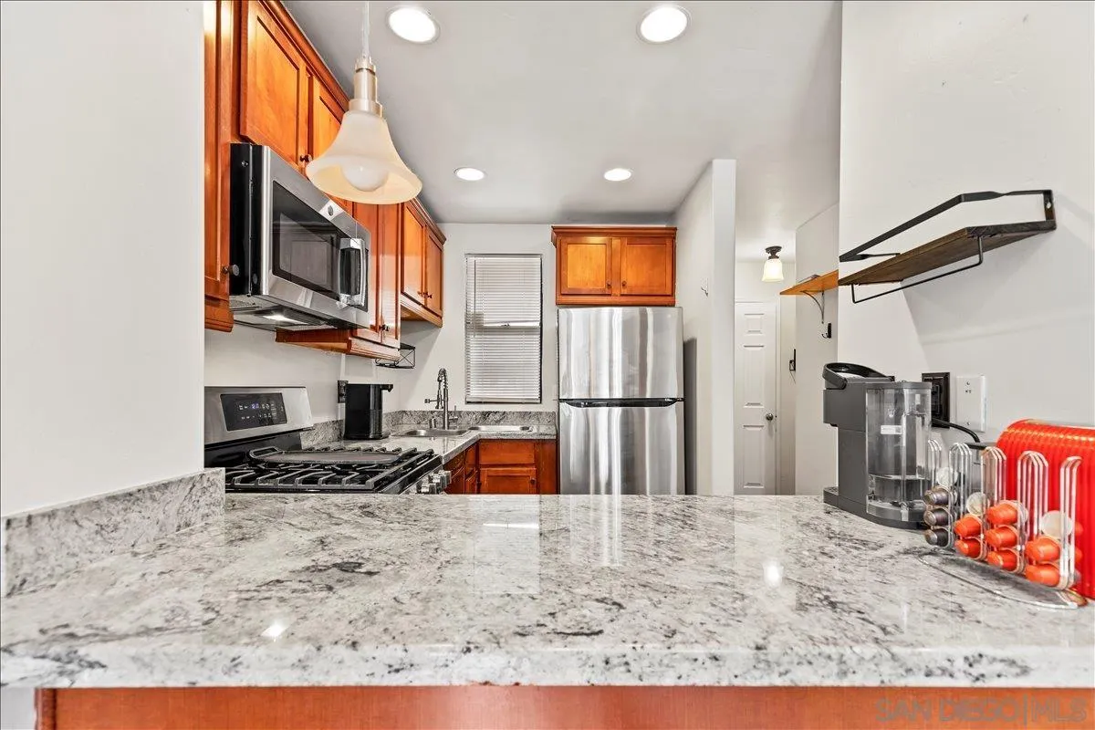 Photo #14: 260014727 Listing: Photo #14