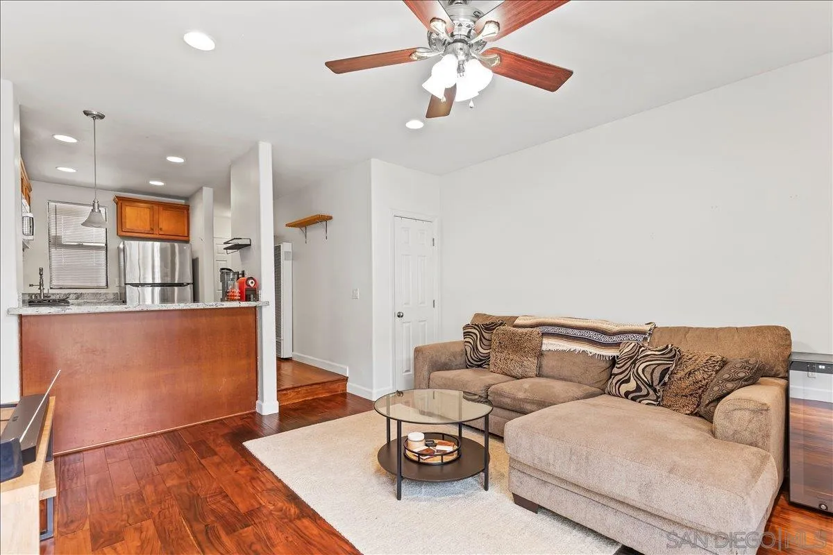 Photo #7: 260014727 Listing: Photo #7