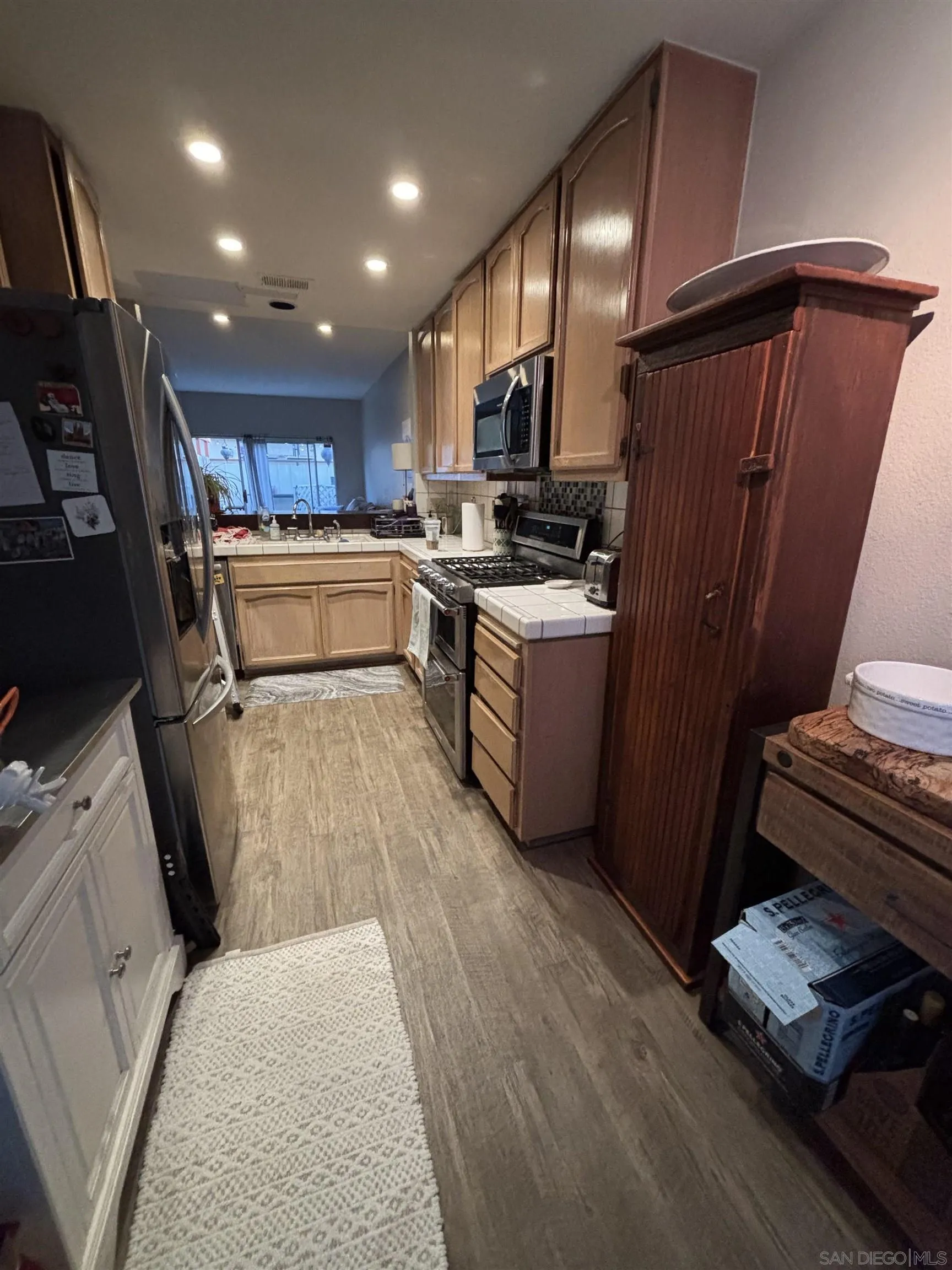 Photo #4: 260014728 Listing: Photo #4
