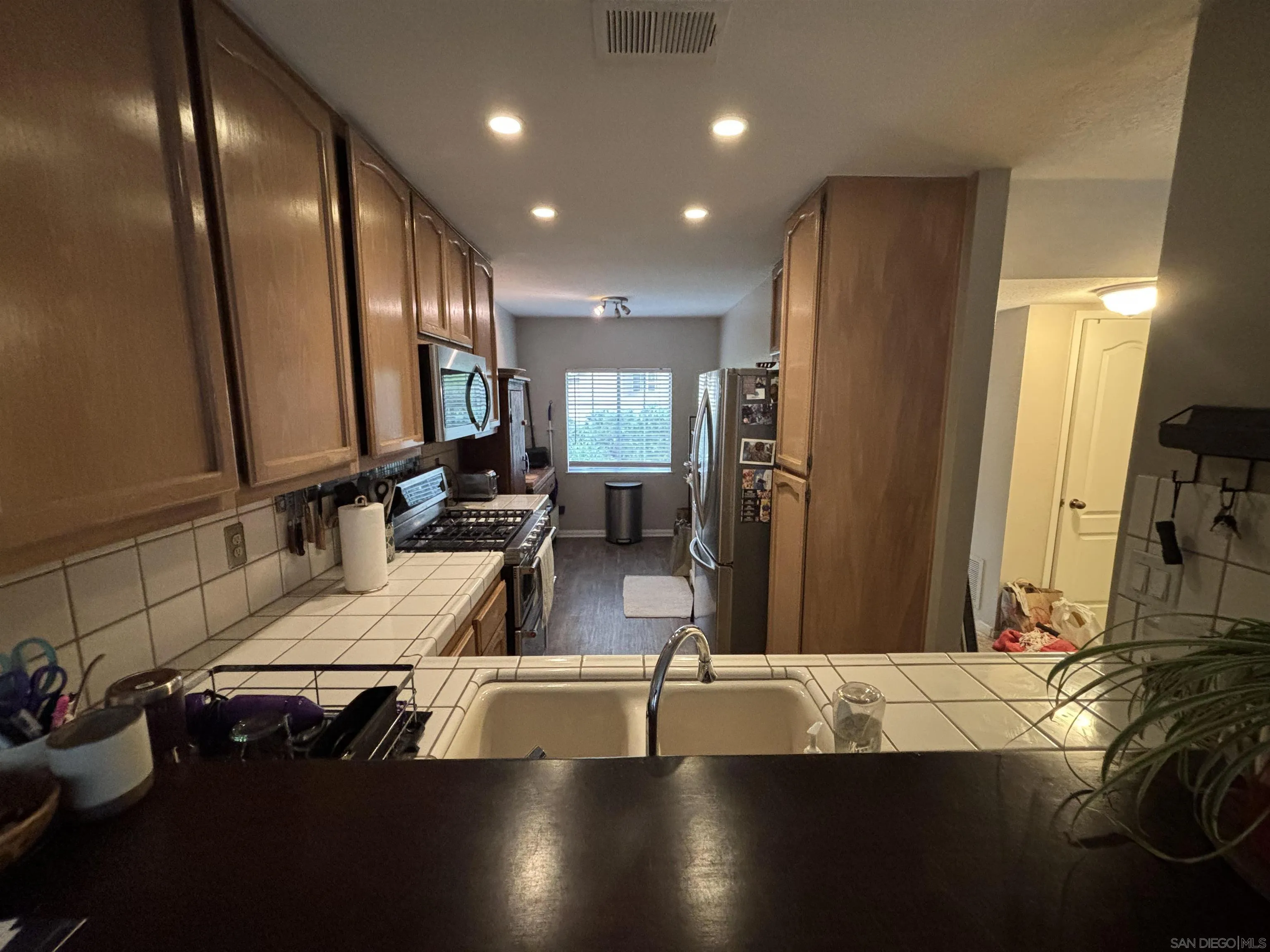 Photo #3: 260014728 Listing: Photo #3