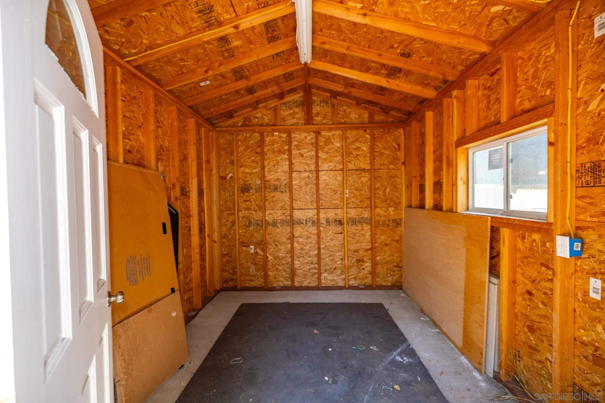 https://cdn.realtyfeed.com/cdn/127/260014734/683d39c40752efcc2ab41a0b6fb9cd80.webp