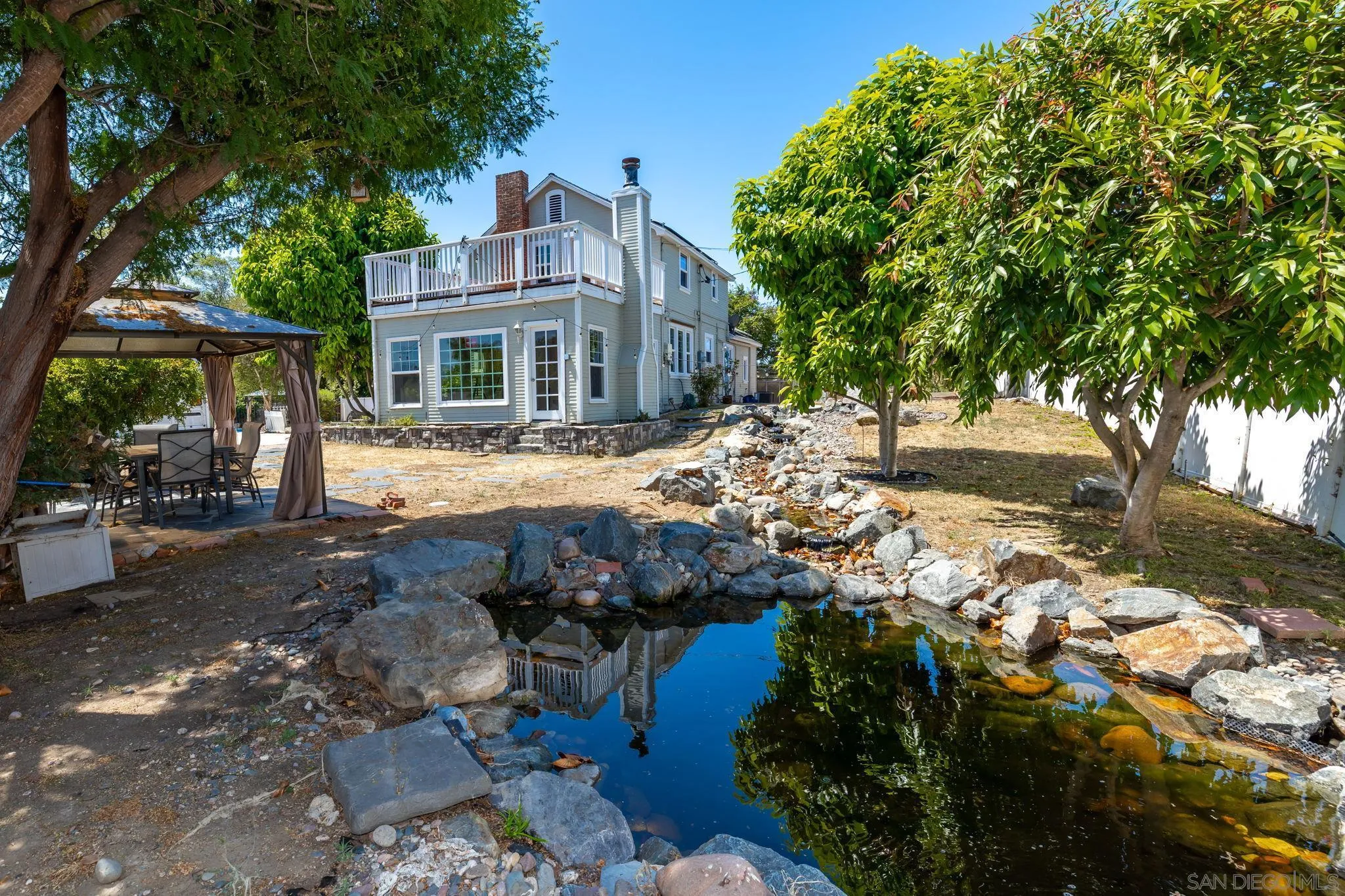 https://cdn.realtyfeed.com/cdn/127/260014734/8e96e7f5451f9679c1d9b18d6dc591ef.webp