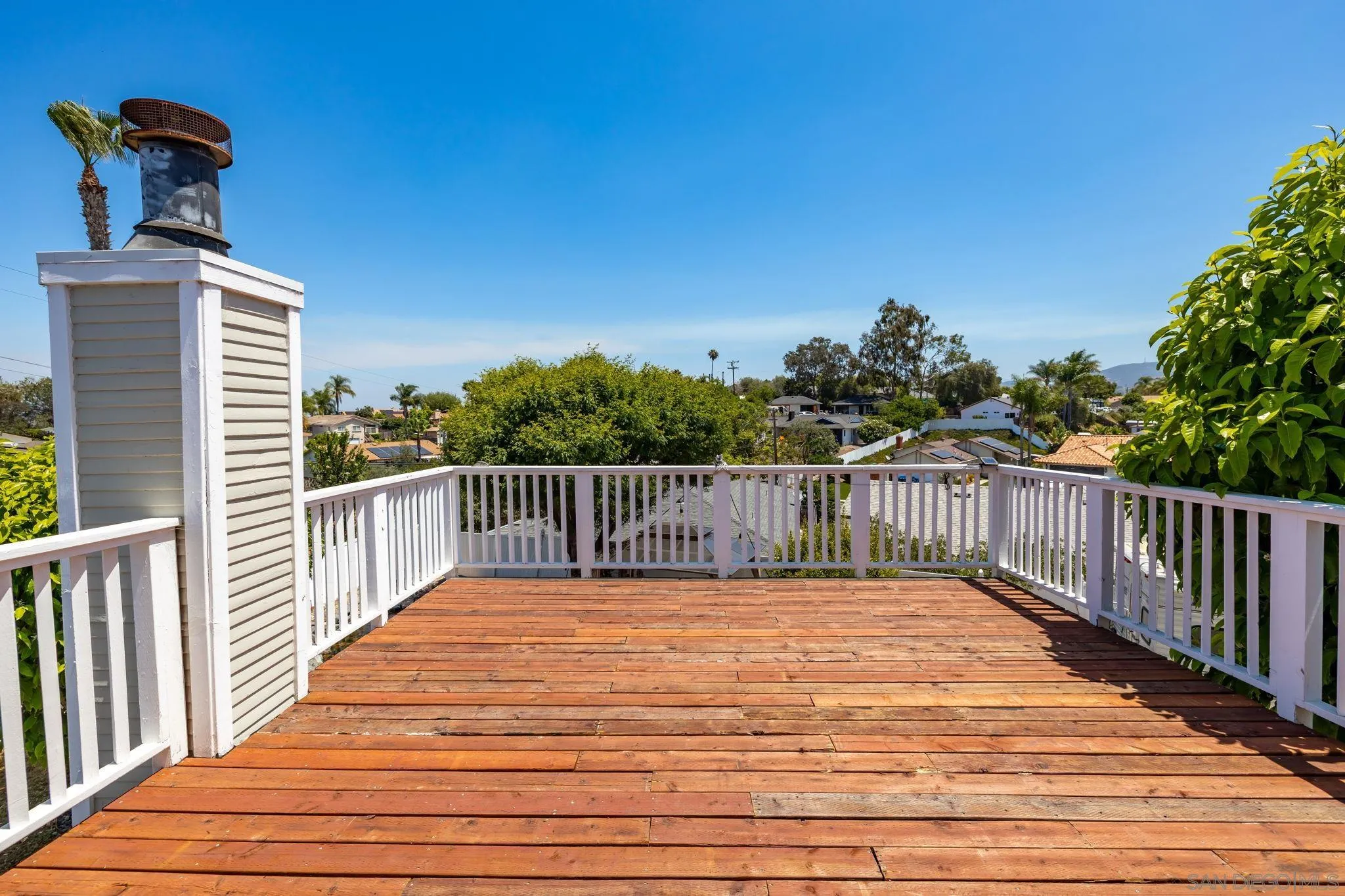 https://cdn.realtyfeed.com/cdn/127/260014734/984bc5b5f1b442f4a63cee82459b9531.webp