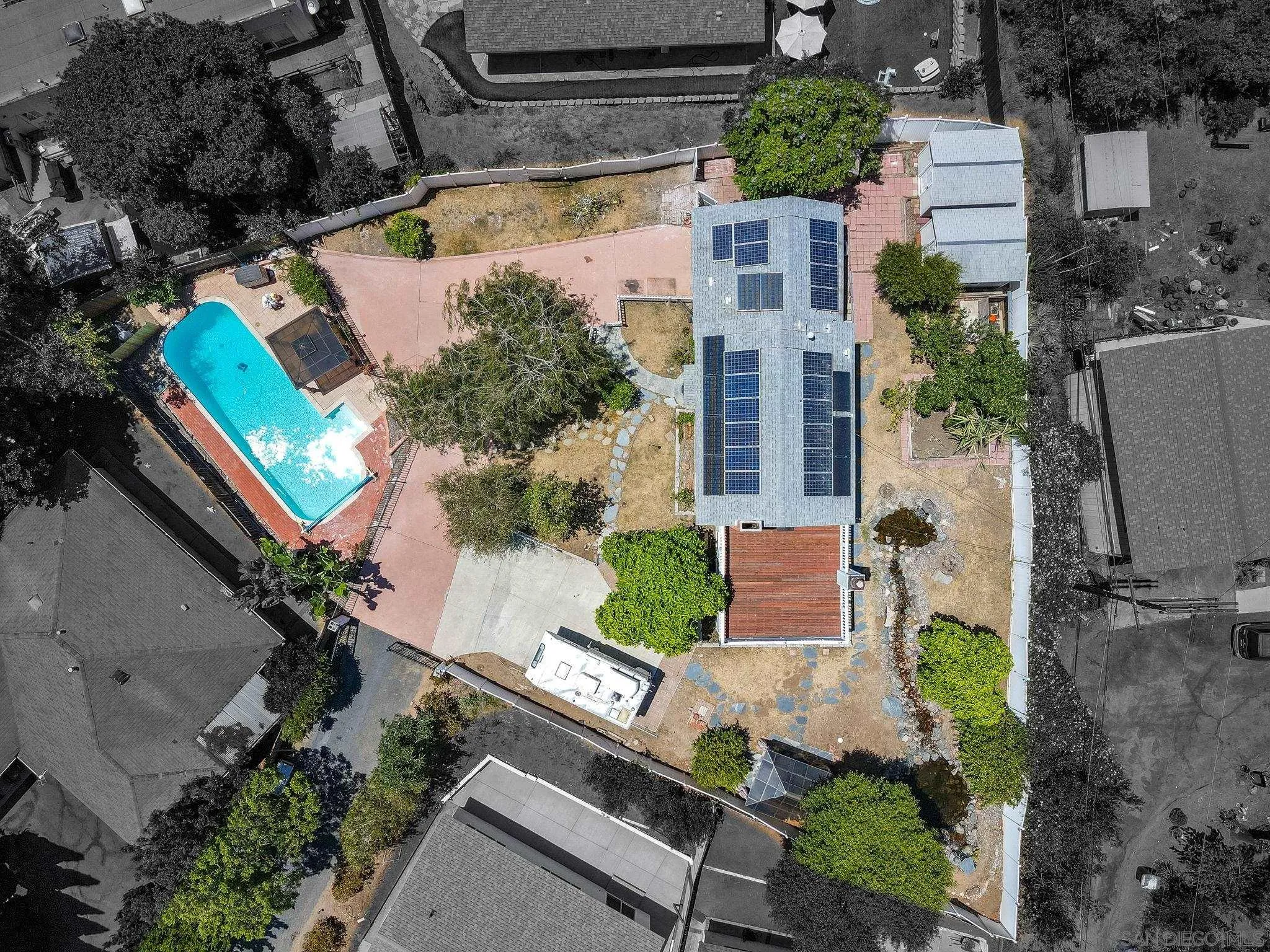 https://cdn.realtyfeed.com/cdn/127/260014734/cf72f14f8ba358c77d8d34a6f71e3a76.webp