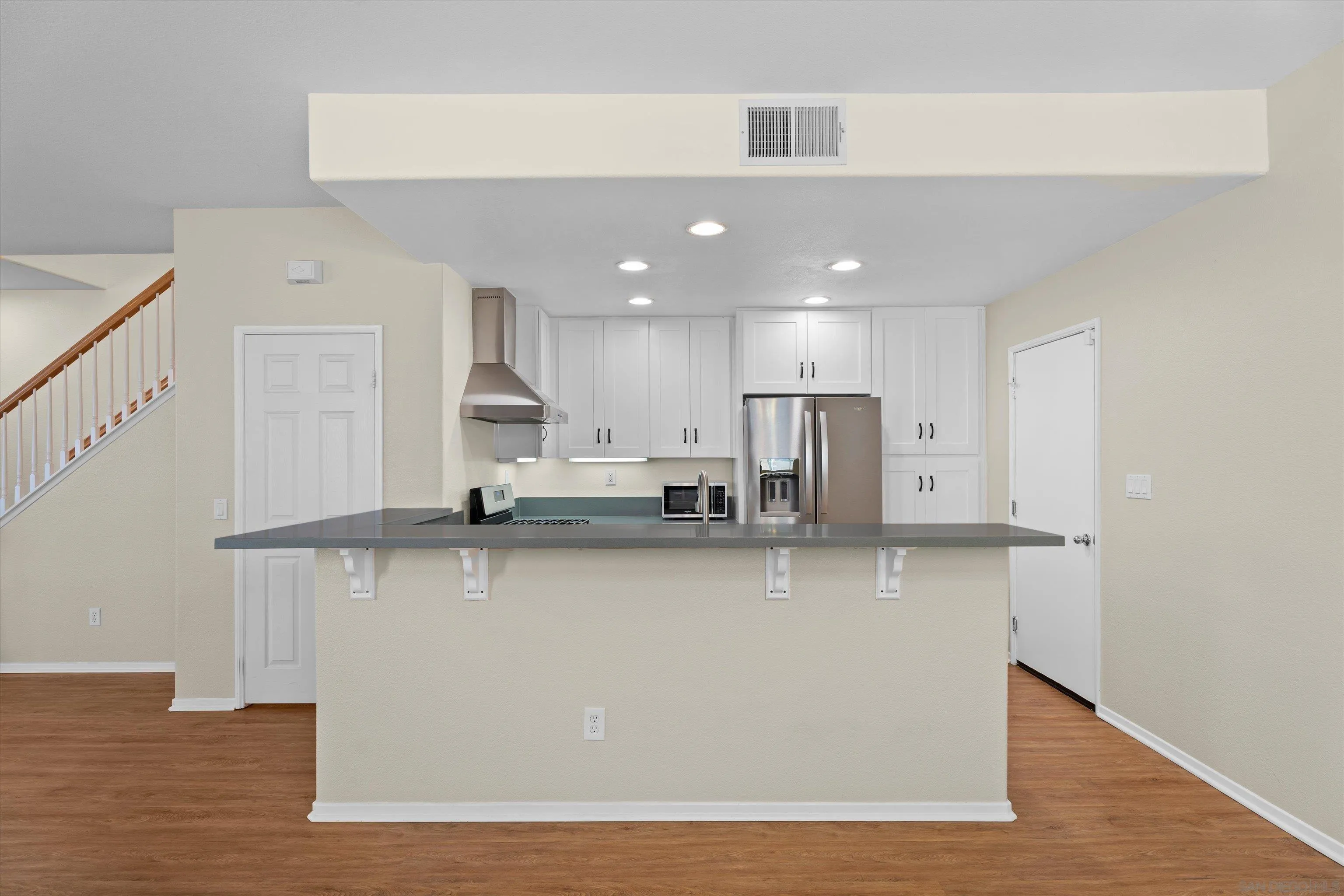 Photo #8: 260014736 Listing: Photo #8