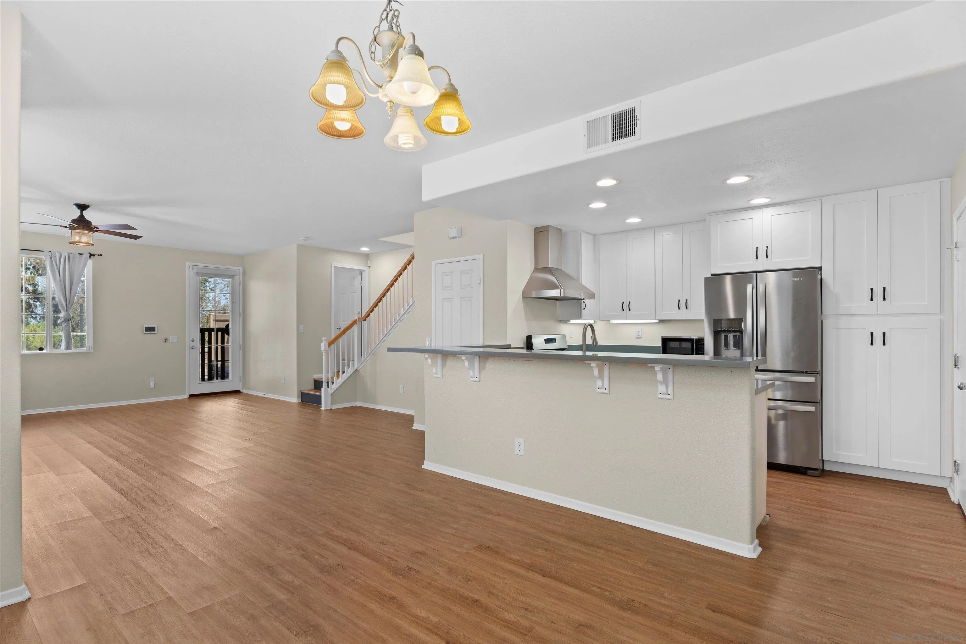 Photo #3: 260014736 Listing: Photo #3