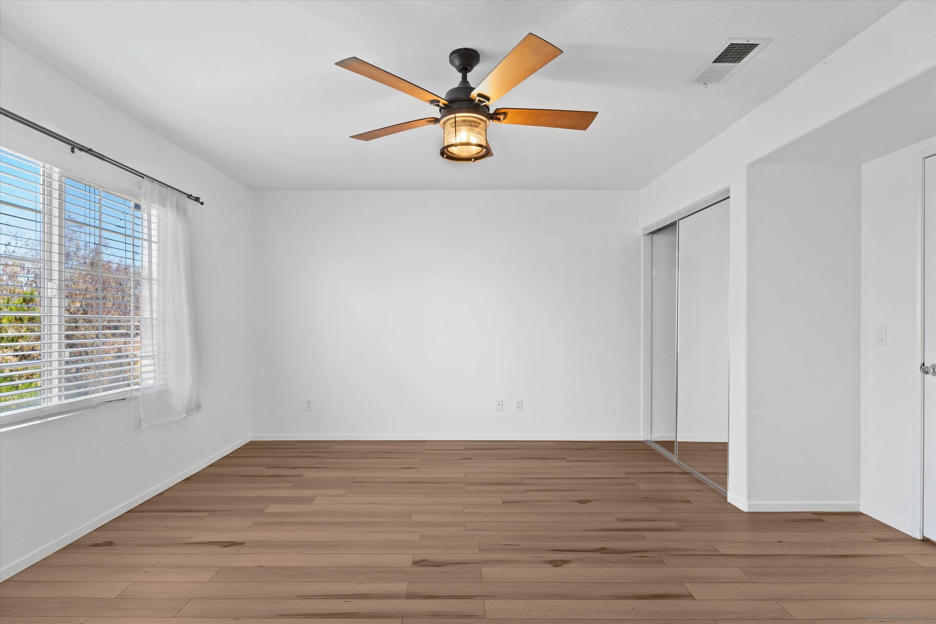 Photo #19: 260014736 Listing: Photo #19
