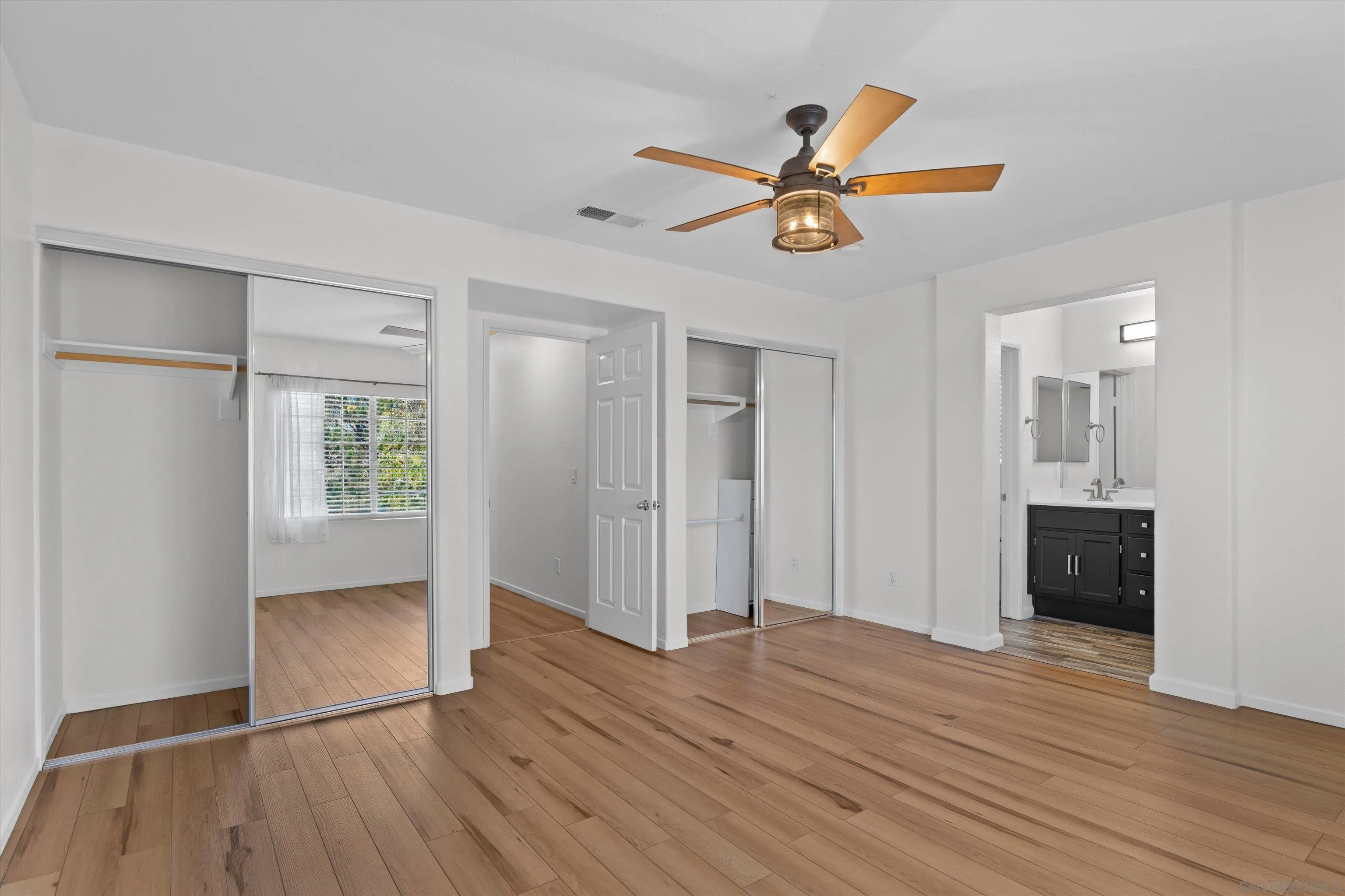 Photo #16: 260014736 Listing: Photo #16