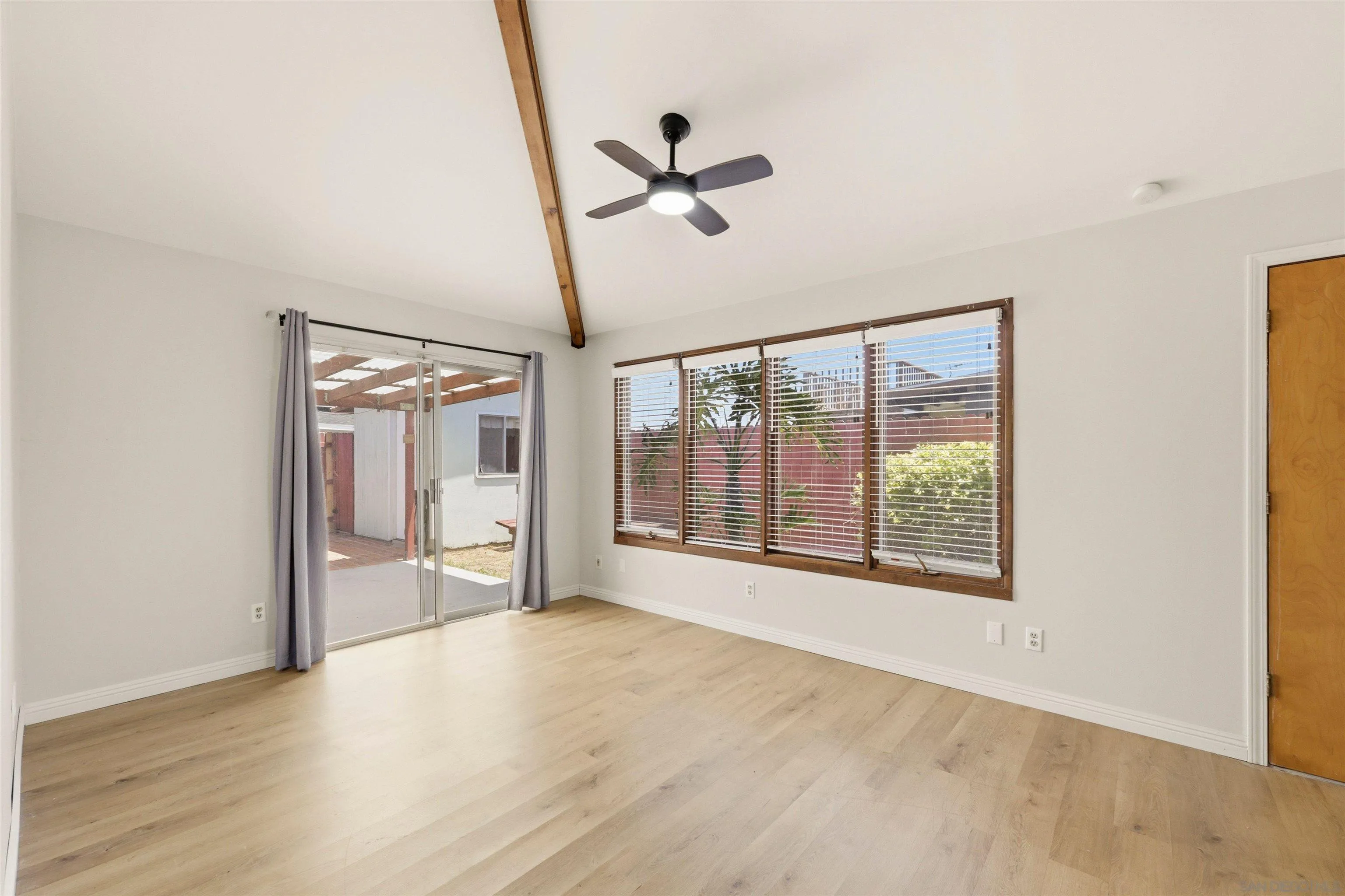 https://cdn.realtyfeed.com/cdn/127/260014737/0e1032709e717c275c92fb57d36667f9.webp