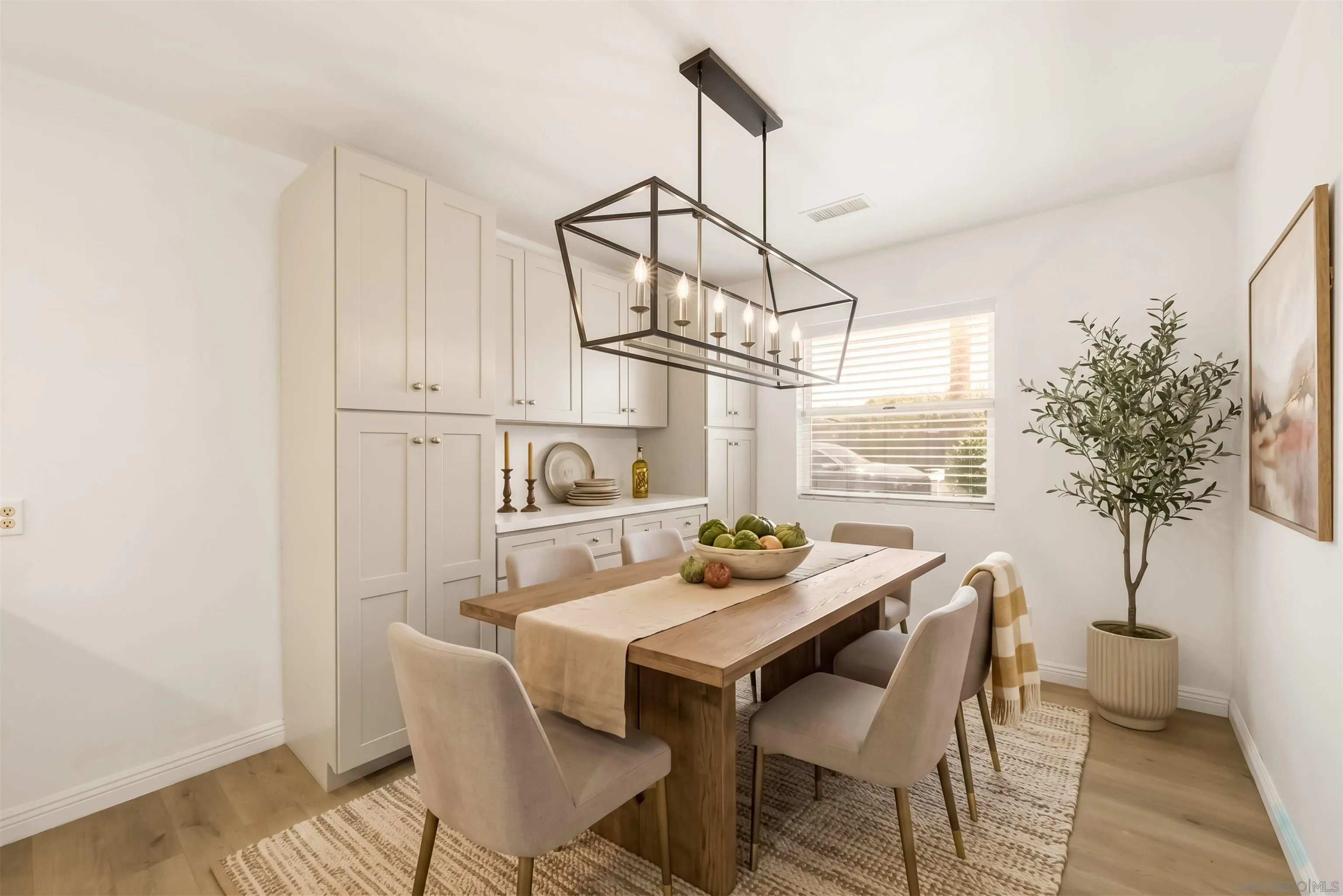 https://cdn.realtyfeed.com/cdn/127/260014737/44e7de674fe462681b92106ff0f0b28a.webp