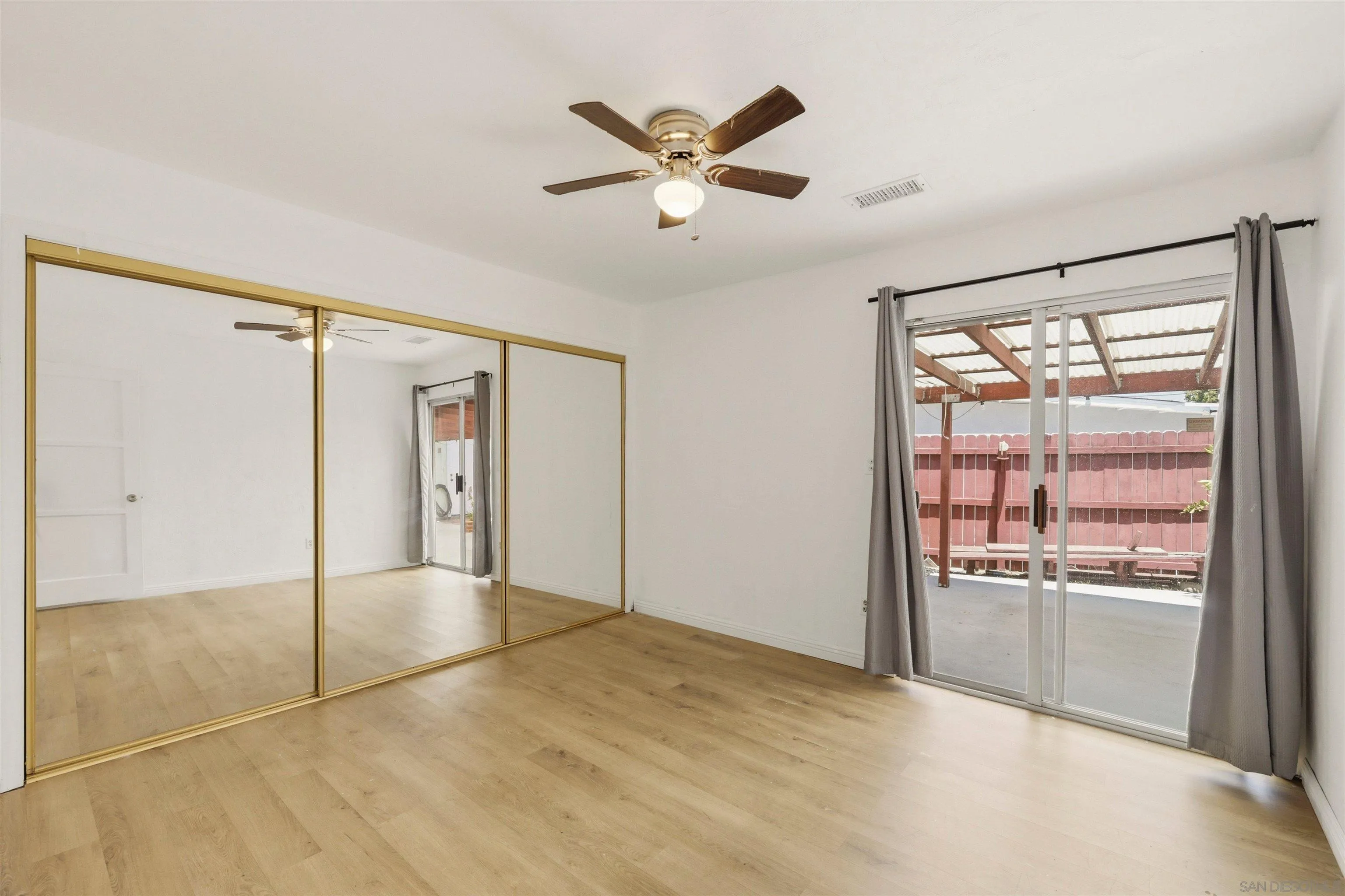 https://cdn.realtyfeed.com/cdn/127/260014737/6a47661622988839d47e711bd24ea0d8.webp