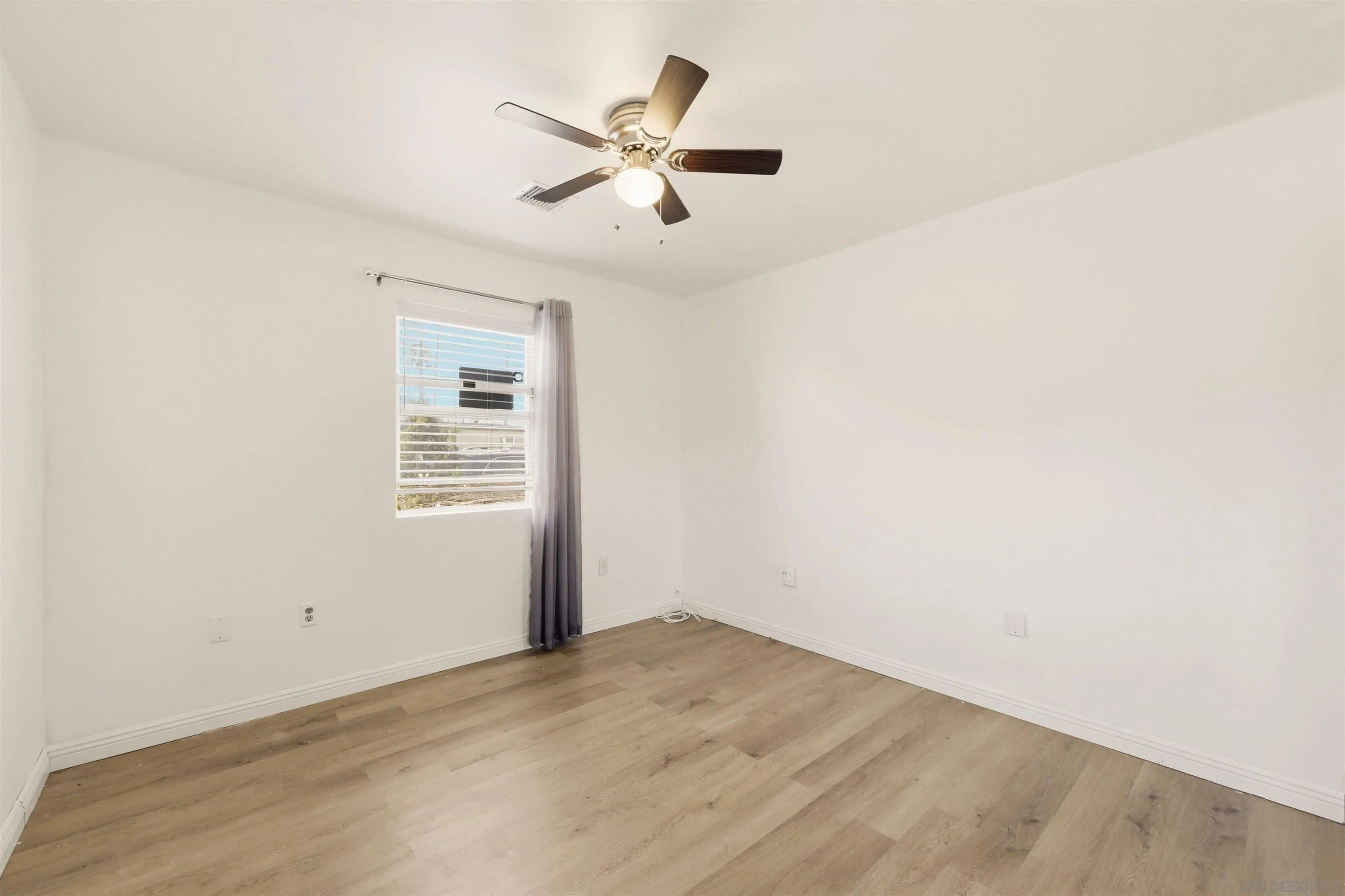 https://cdn.realtyfeed.com/cdn/127/260014737/d142f786d3365708d11b44313a5064d8.webp