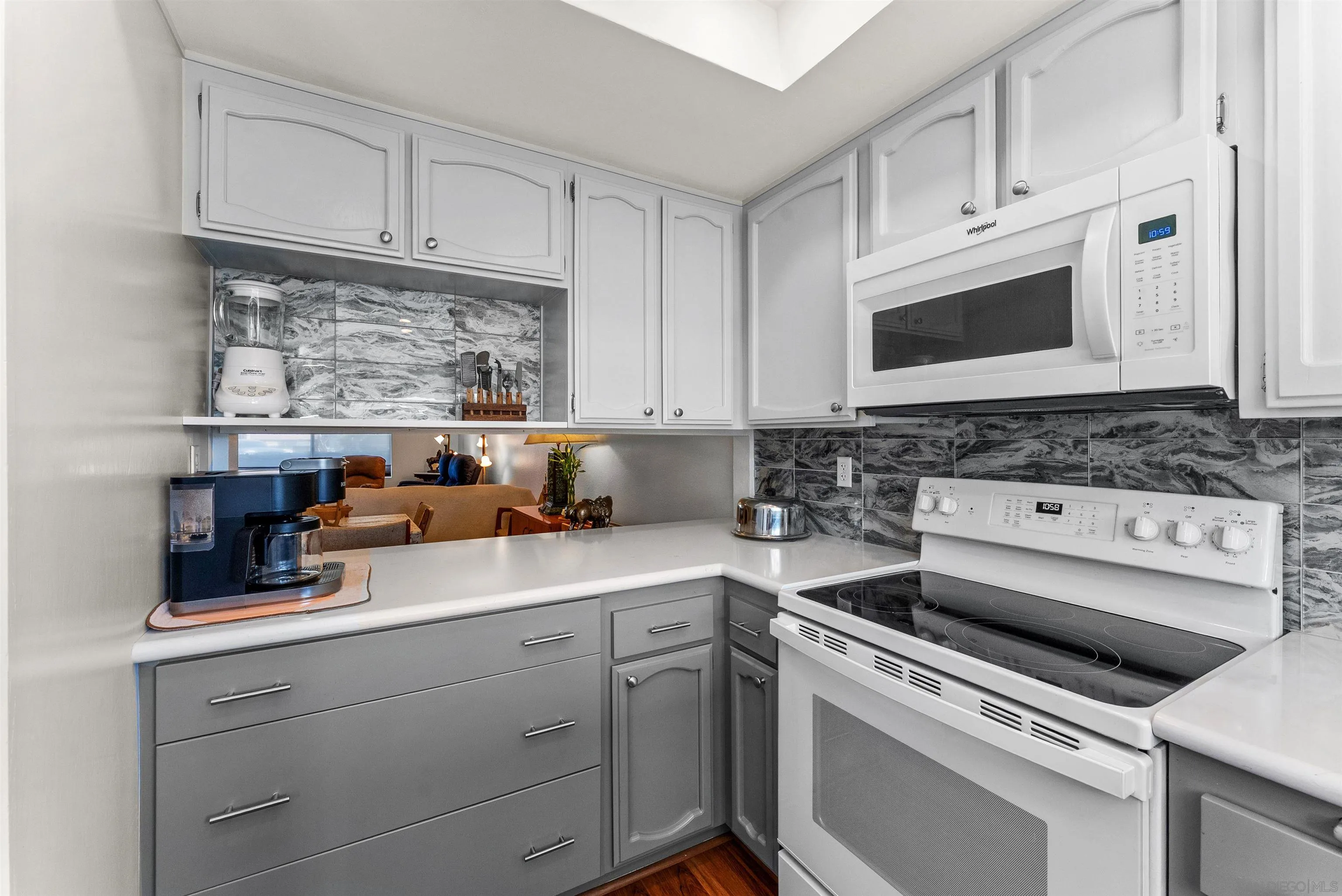 Photo #10: 260014751 Listing: Photo #10