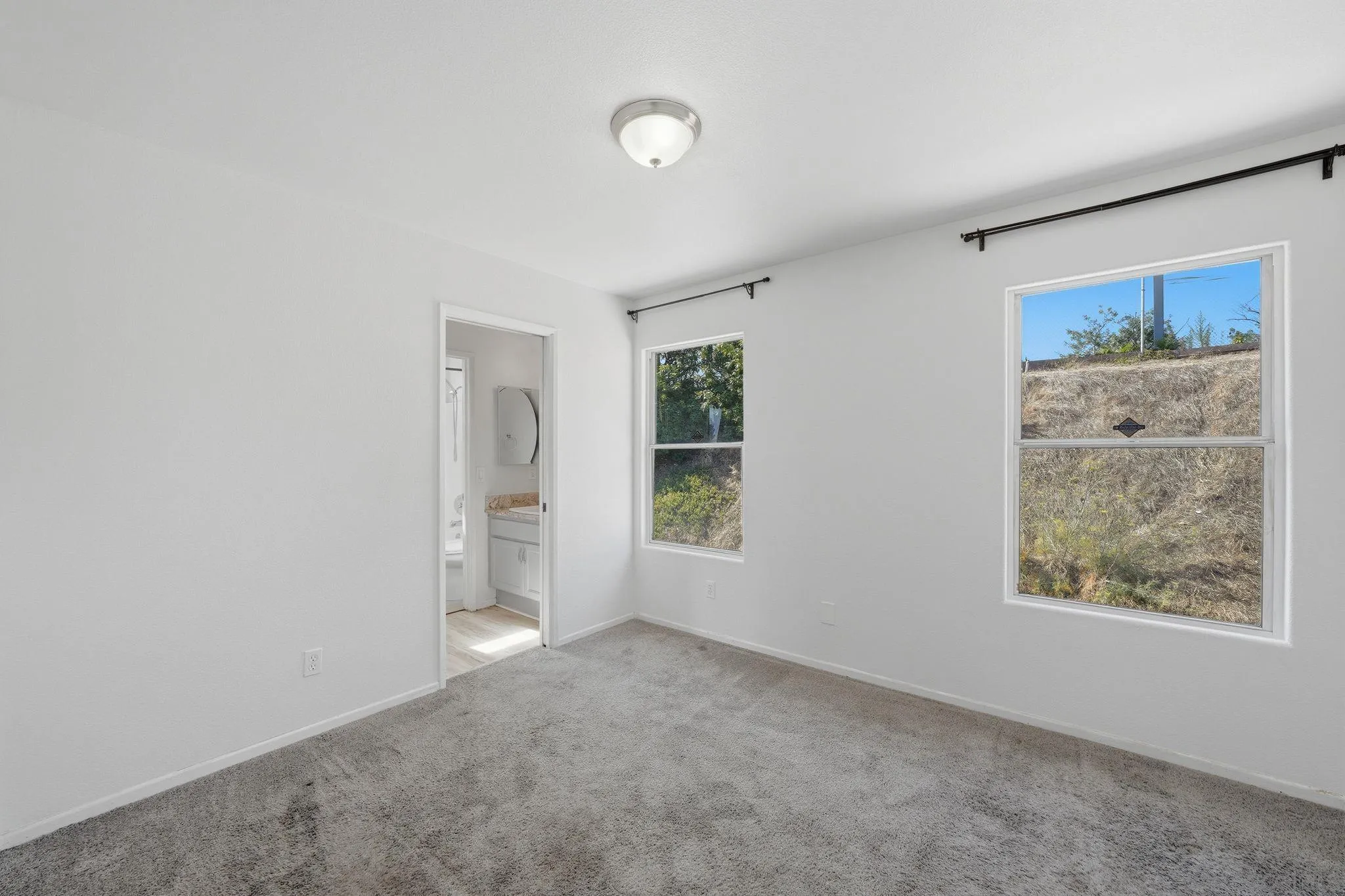 https://cdn.realtyfeed.com/cdn/127/260014752/199a3f7ed4f3ac403d173310d2634e0a.webp