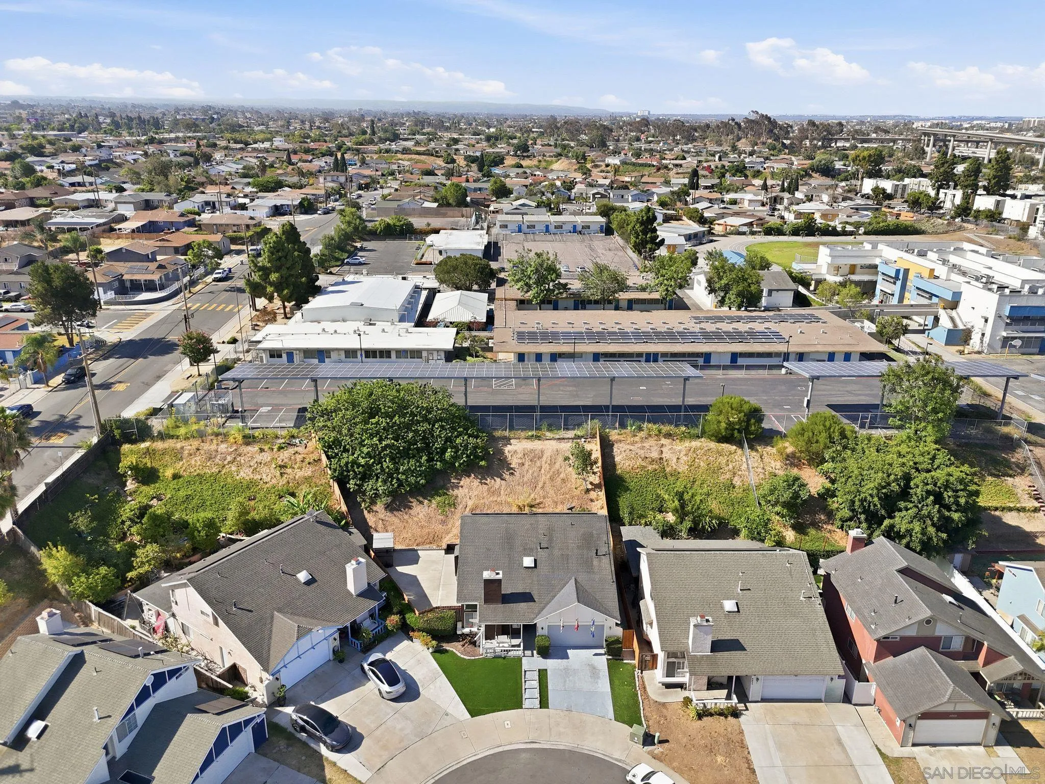 https://cdn.realtyfeed.com/cdn/127/260014752/237893d51fe42ec0e0aa663926415eb5.webp