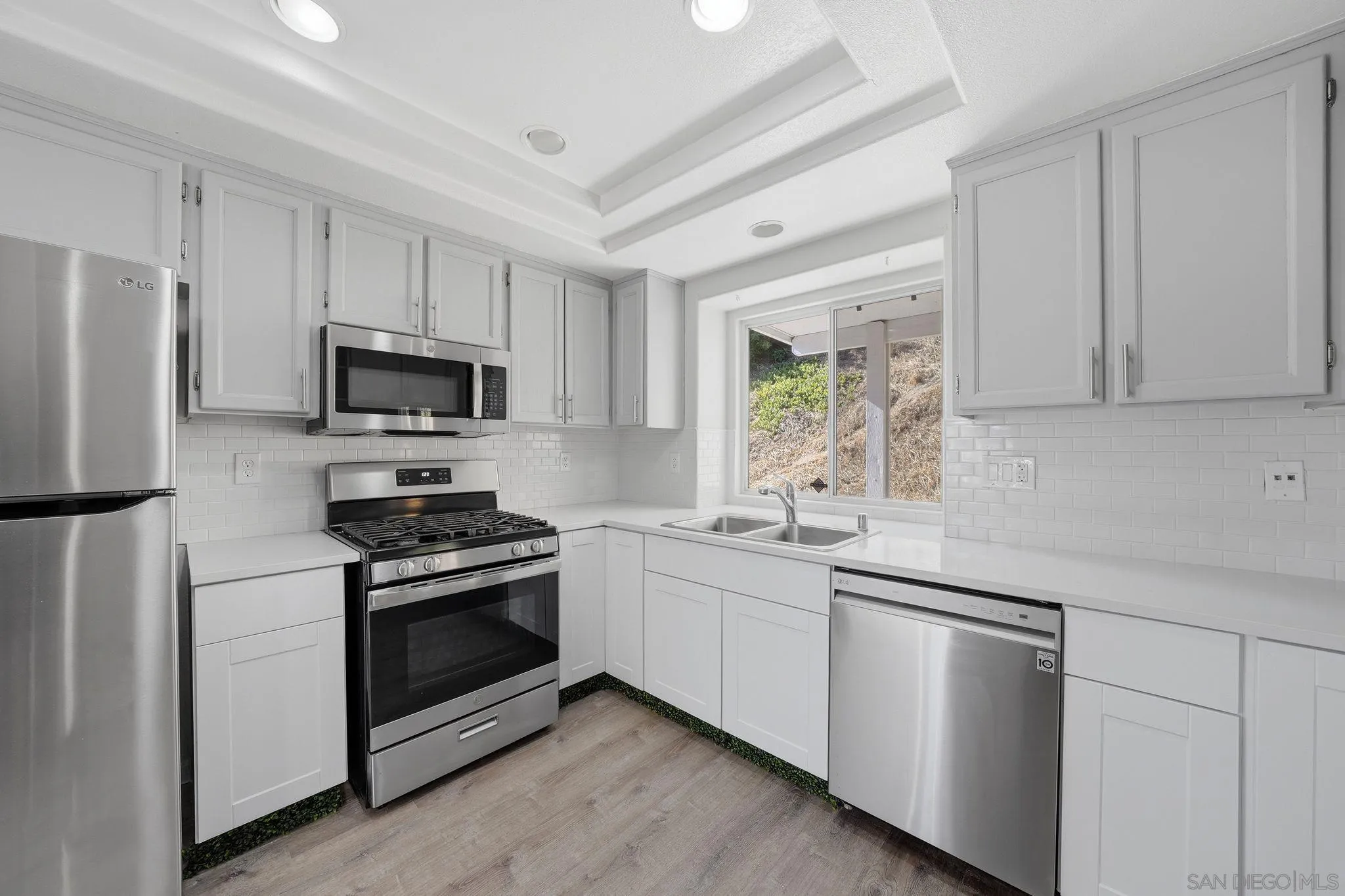 https://cdn.realtyfeed.com/cdn/127/260014752/4e61c135122d467842f675913898f0f9.webp