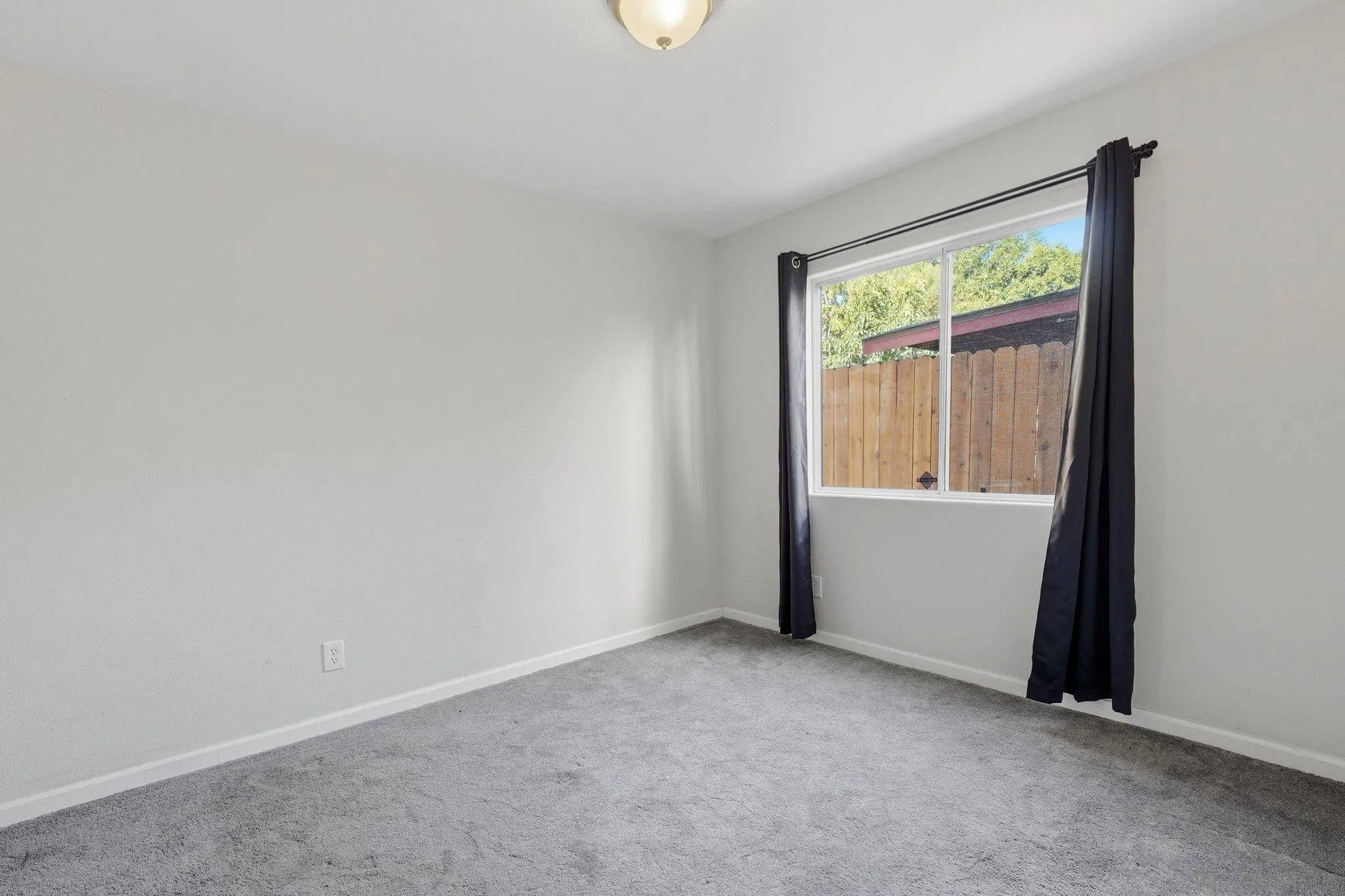 https://cdn.realtyfeed.com/cdn/127/260014752/8b256cc914b86f92b4c2cc8139715cc2.webp