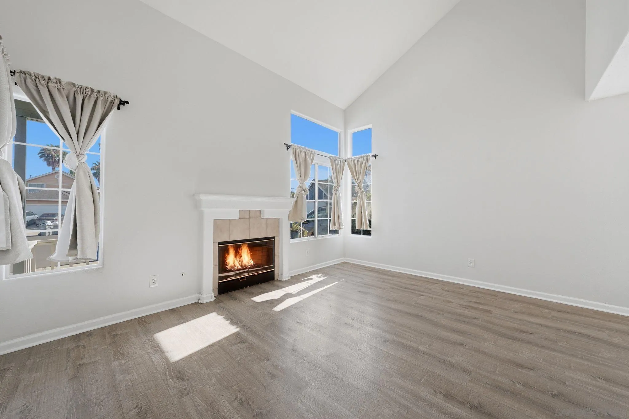 https://cdn.realtyfeed.com/cdn/127/260014752/d9df86618c558eca02482dde9ead4d32.webp