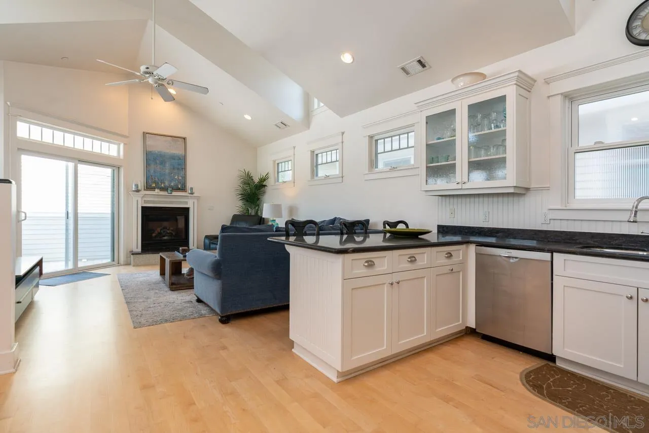 https://cdn.realtyfeed.com/cdn/127/260014753/2952ffd3be4d5b01423a967249af748c.webp