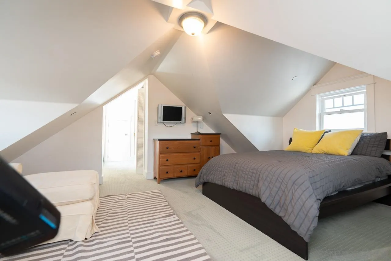 https://cdn.realtyfeed.com/cdn/127/260014753/948fa1dc6c1923622a4dfe5adf3ece28.webp