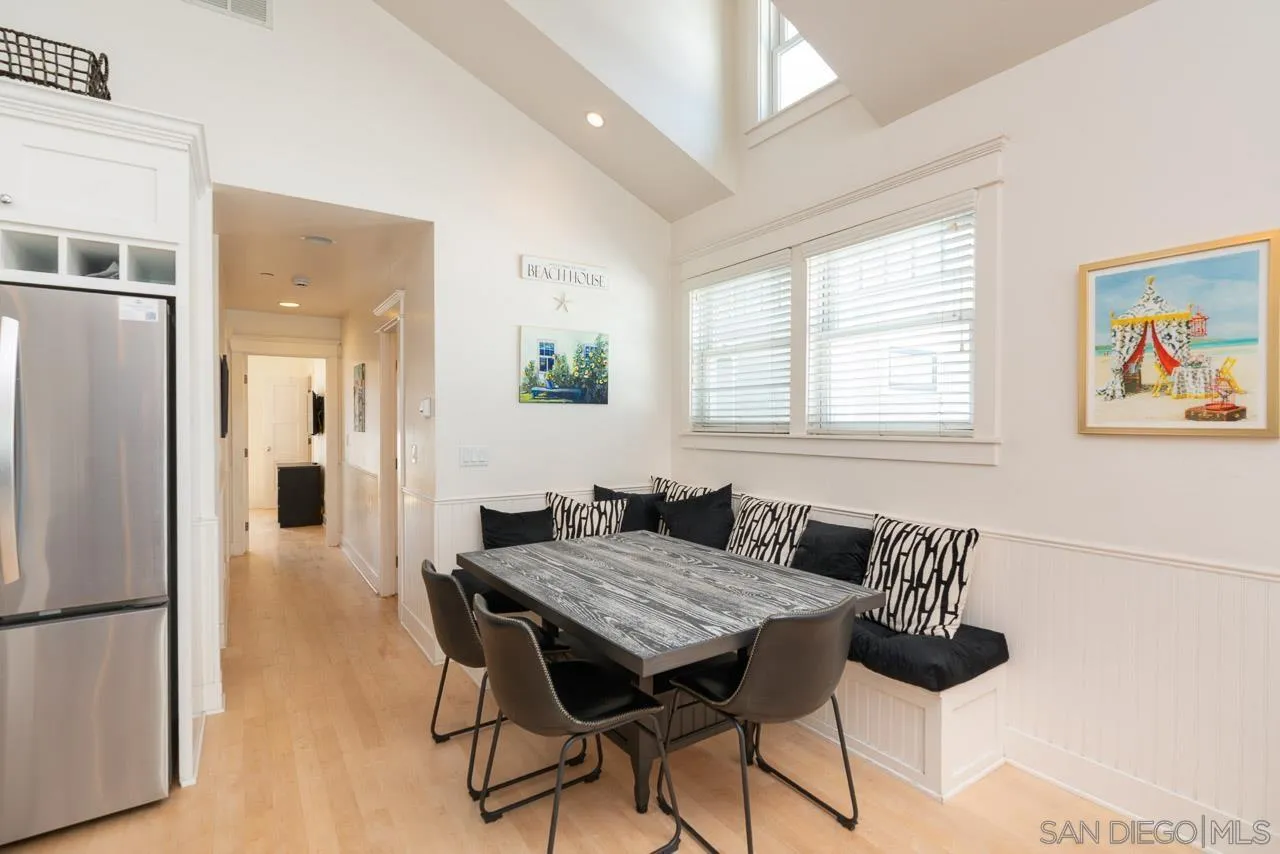 https://cdn.realtyfeed.com/cdn/127/260014753/cd6f49de70f1b4c6ab537c1ad9151e19.webp