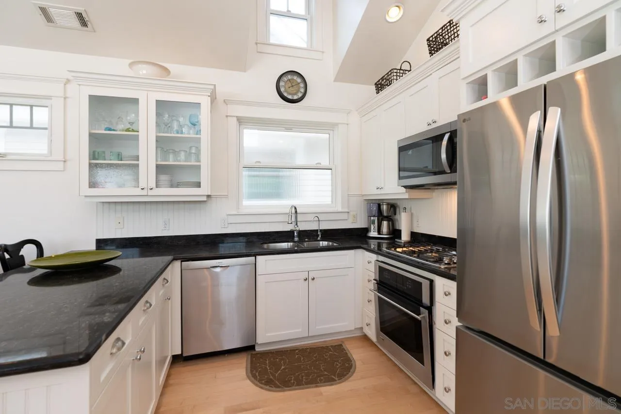 https://cdn.realtyfeed.com/cdn/127/260014753/e1d42151294cb502c763576fb30017a5.webp