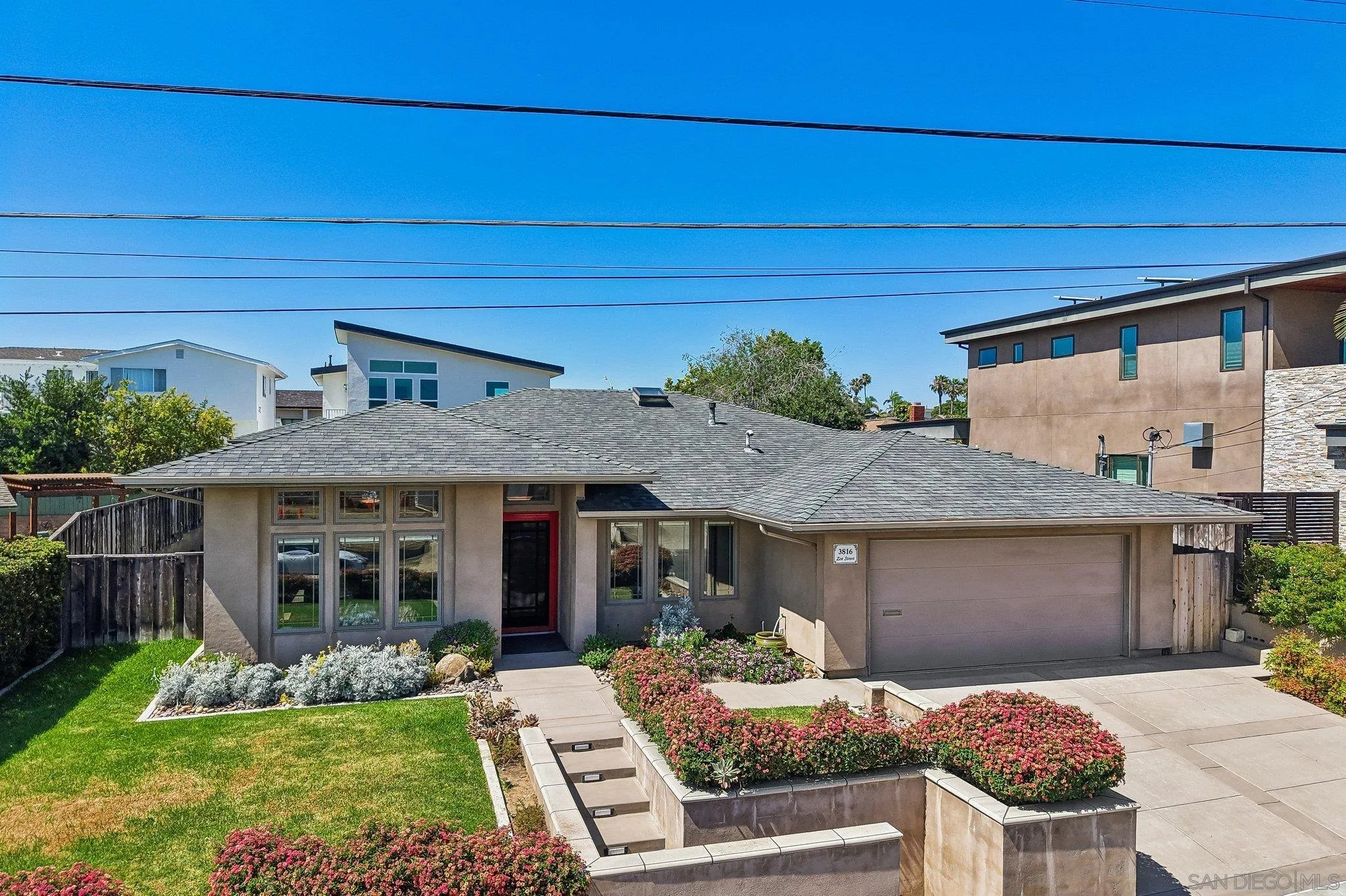 https://cdn.realtyfeed.com/cdn/127/260014759/245ac782fe264e983cef6112bbb4ce02.webp