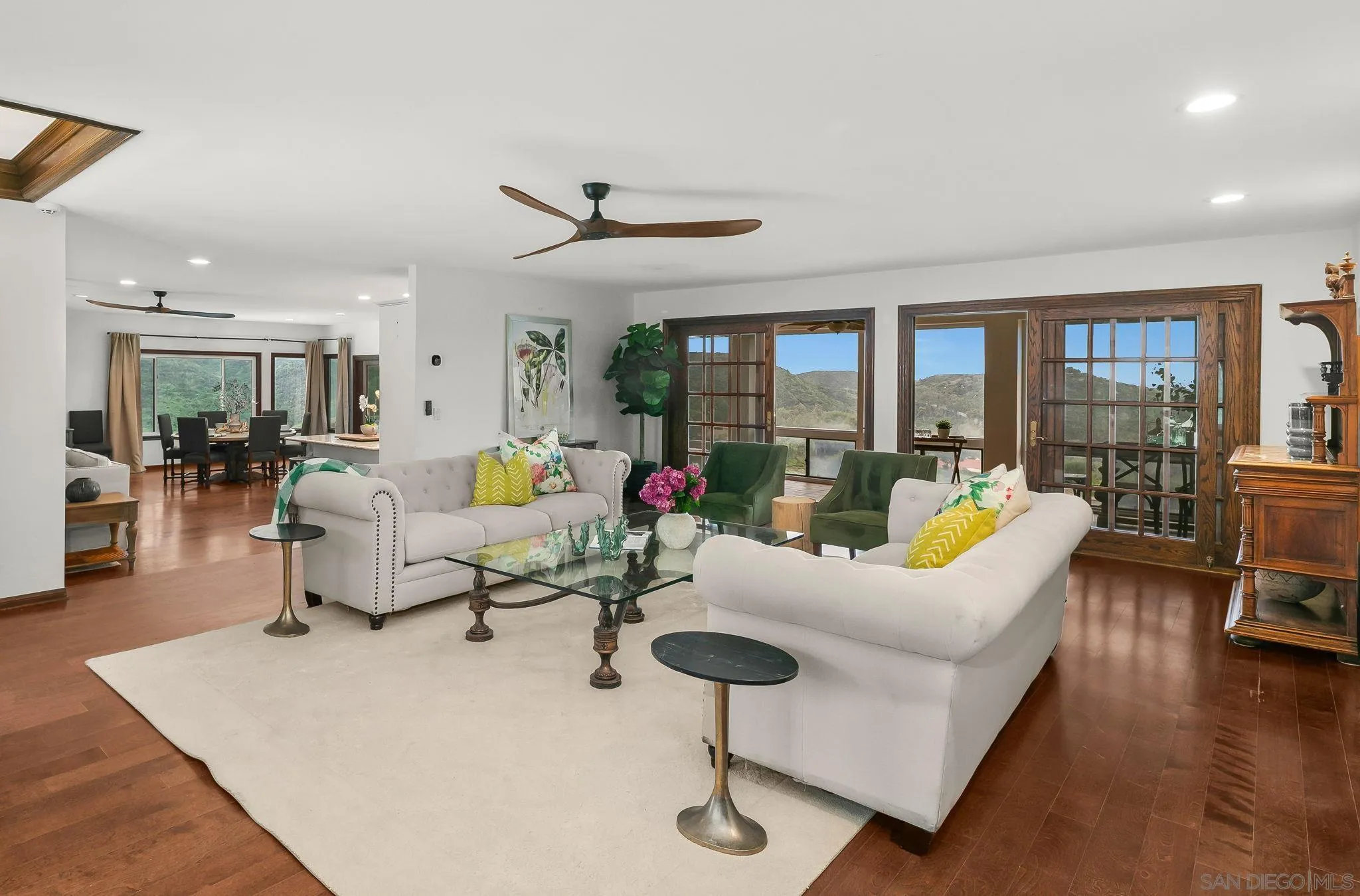 https://cdn.realtyfeed.com/cdn/127/260014761/d708fe4ebe775e6b4ce5c82c281e14d8.webp