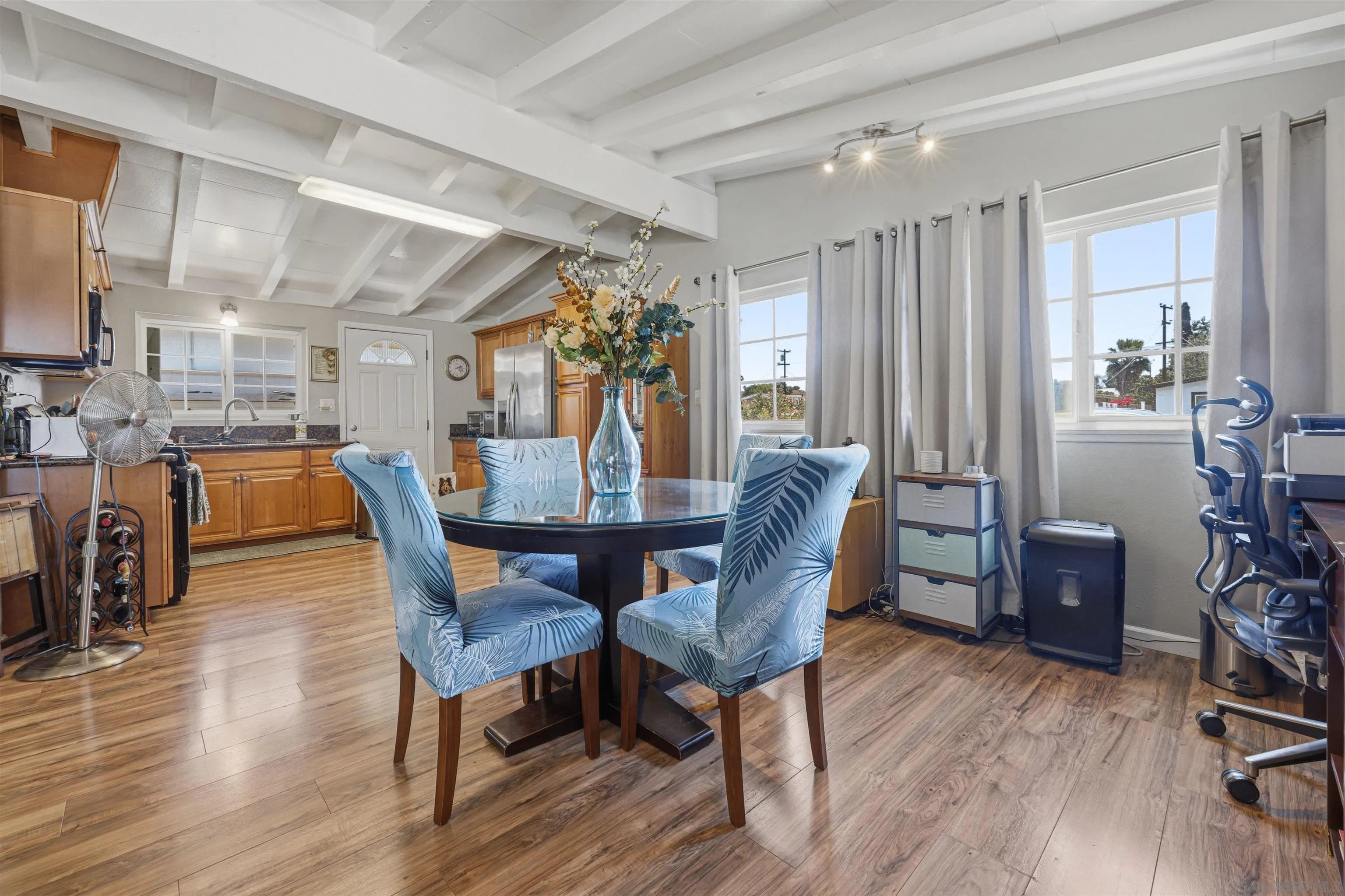 https://cdn.realtyfeed.com/cdn/127/260014770/4d6b824e78b5a4bfbb903df6b1d375c2.webp