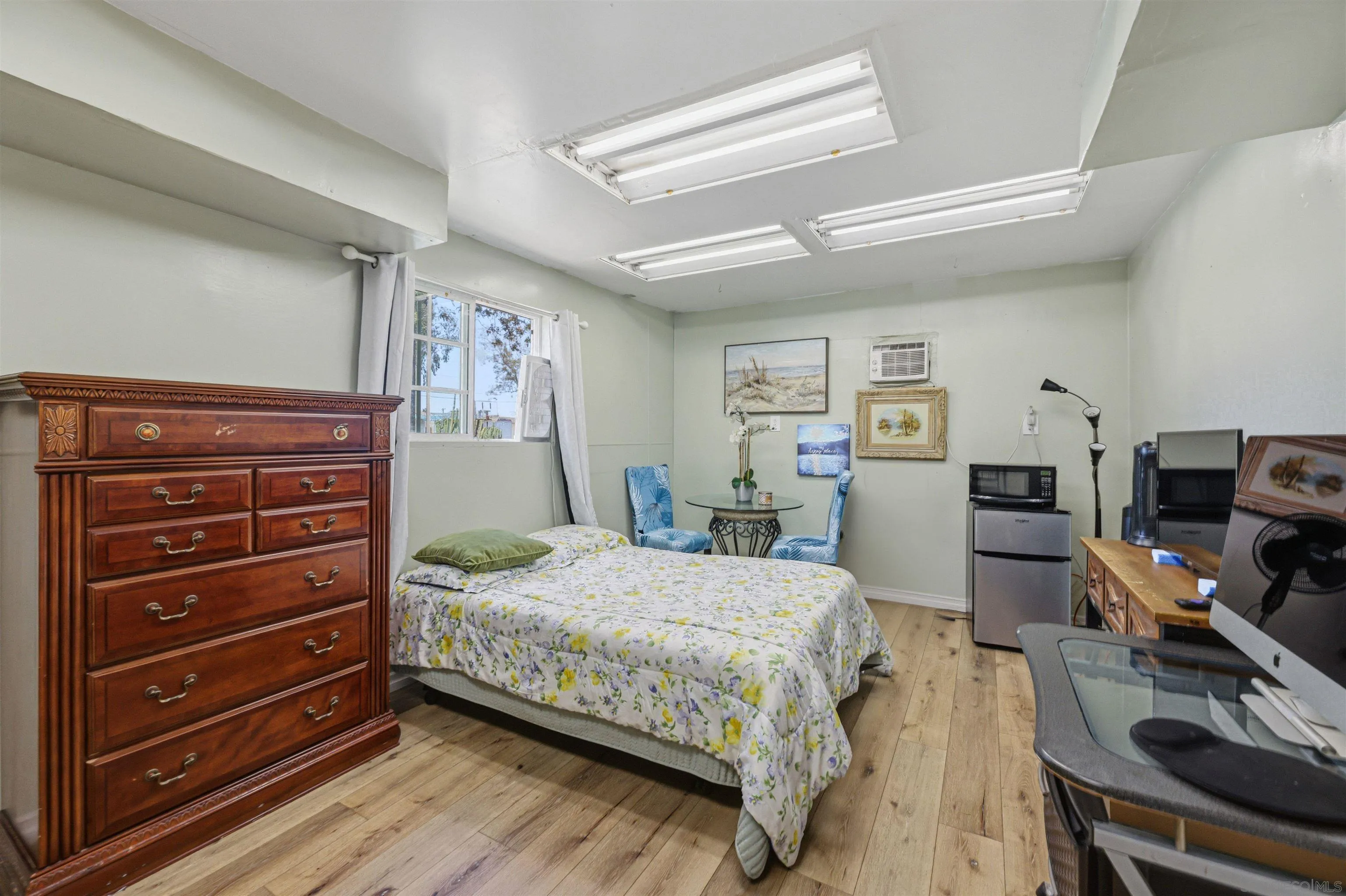 https://cdn.realtyfeed.com/cdn/127/260014770/77e36ff01d5c1f51ddb03e79bd076344.webp