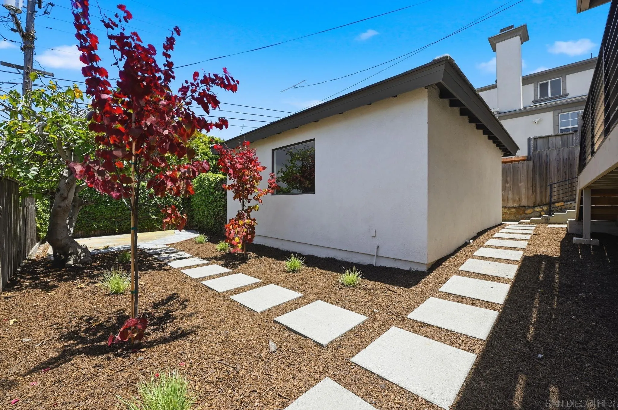 https://cdn.realtyfeed.com/cdn/127/260014774/720d745b9f0e576bf3db9a3111f208d4.webp