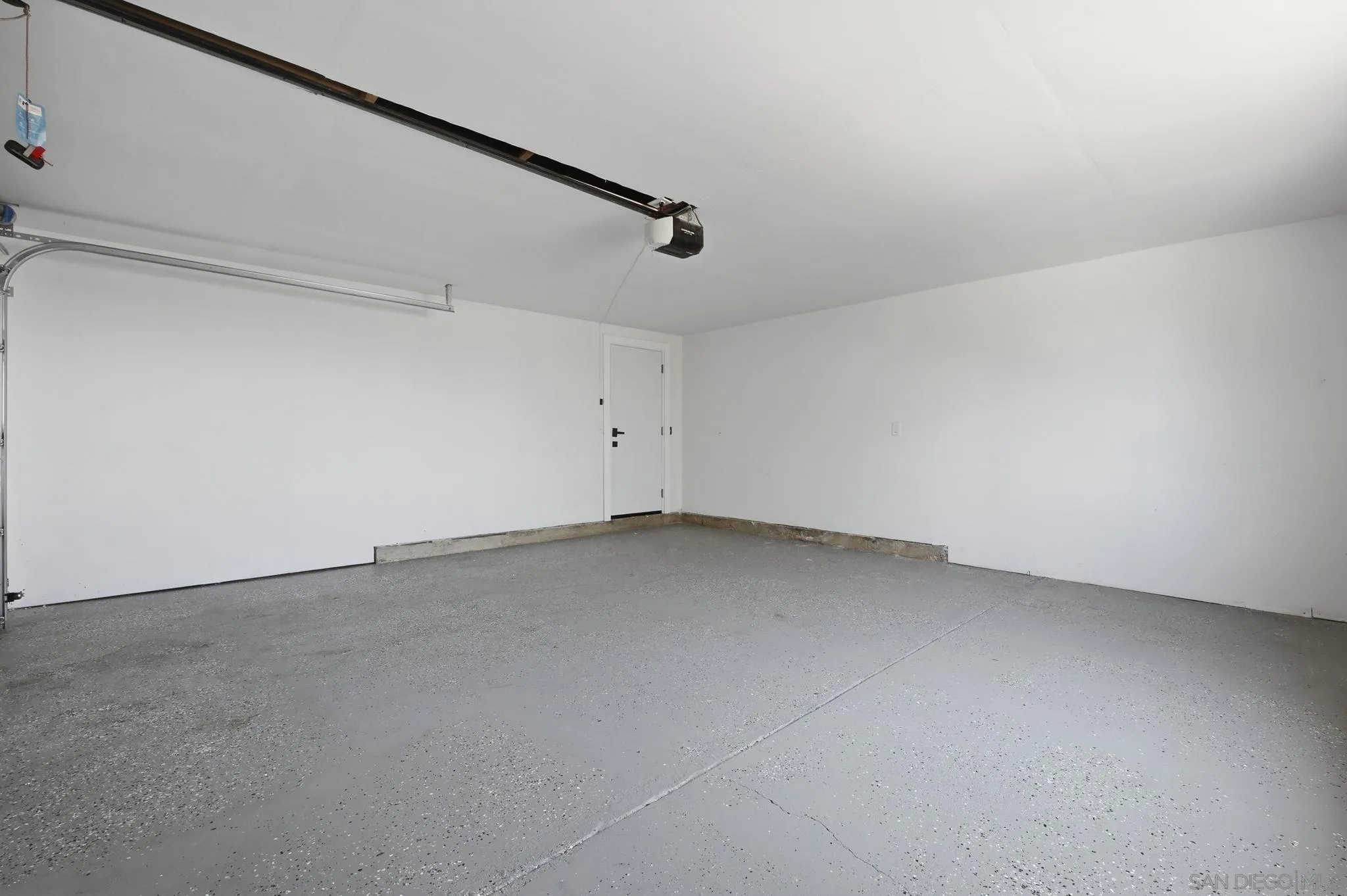https://cdn.realtyfeed.com/cdn/127/260014774/87b0cc30983cb630e942412ddd24d40a.webp