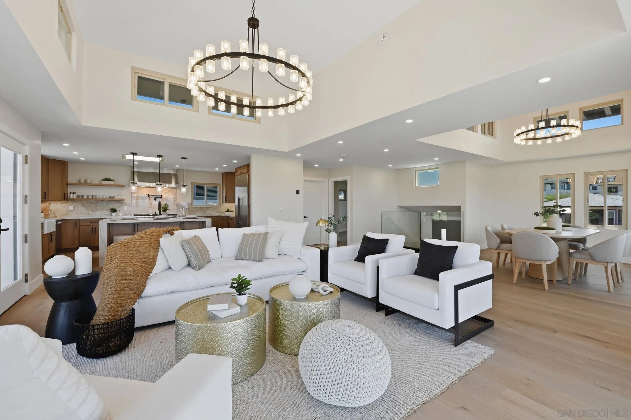 https://cdn.realtyfeed.com/cdn/127/260014774/97fd04b5c3e23970085963911a9b01c2.webp