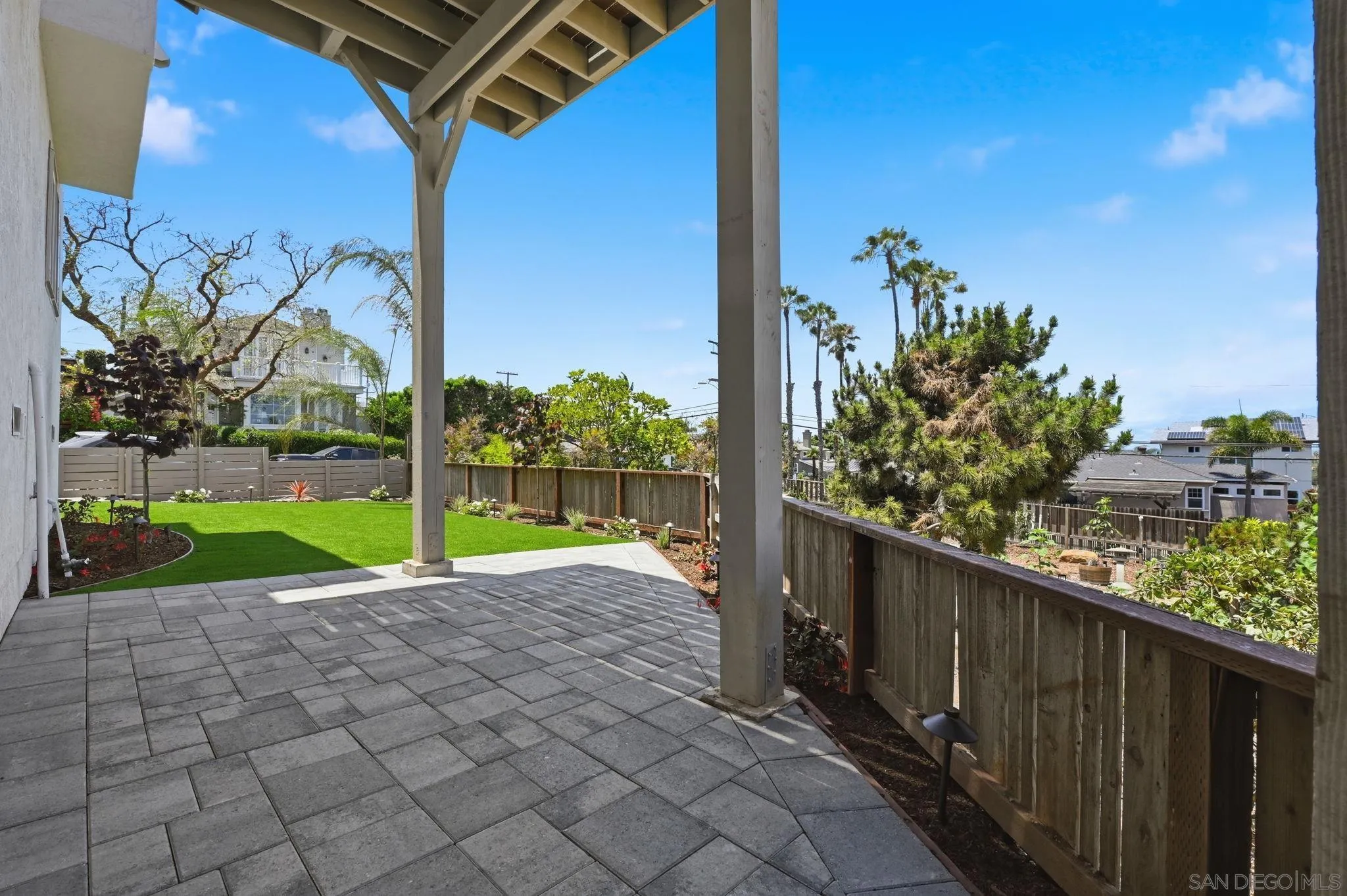 https://cdn.realtyfeed.com/cdn/127/260014774/a86afdd5fdb0cbafa88abc67f6a576fc.webp