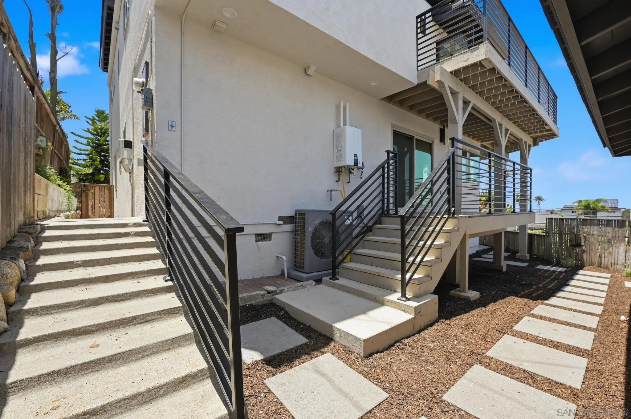 https://cdn.realtyfeed.com/cdn/127/260014774/eb66f40189b6509df808381ede9c11ef.webp