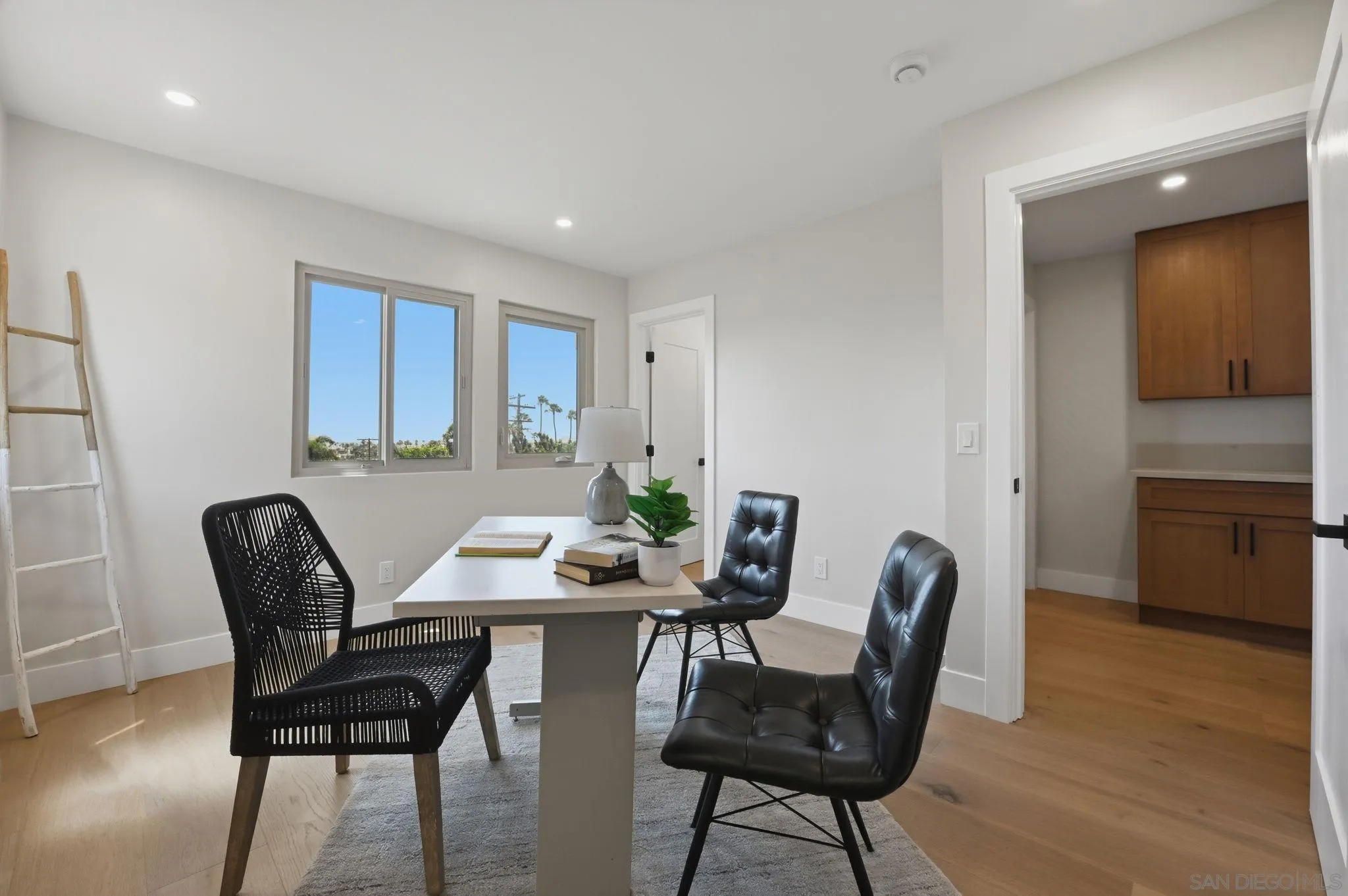 https://cdn.realtyfeed.com/cdn/127/260014774/f86e5d9bb519a7e645662964c9d16667.webp