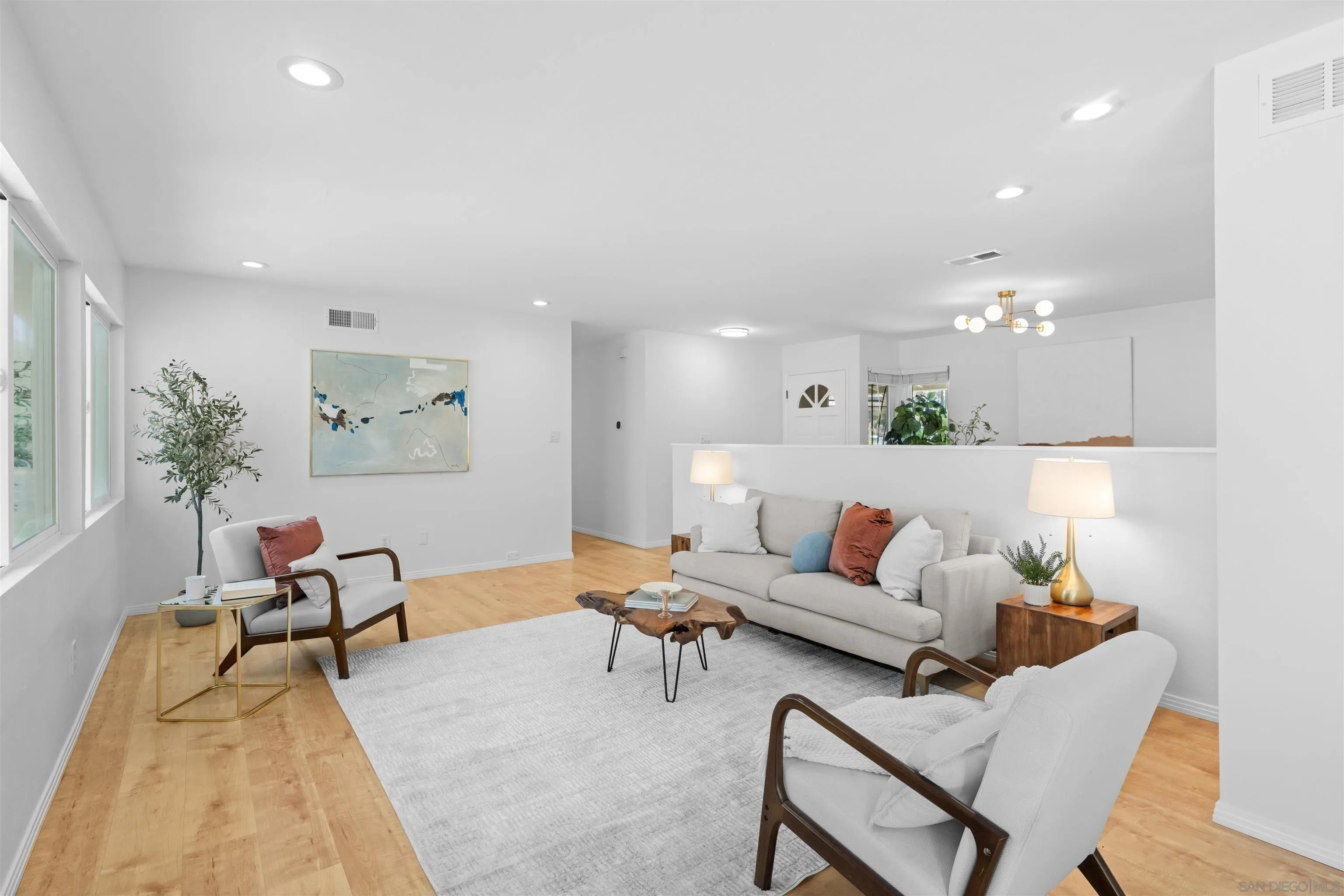https://cdn.realtyfeed.com/cdn/127/260014779/0a9f85c7ccbe55de8b296bf13ce57ef3.webp